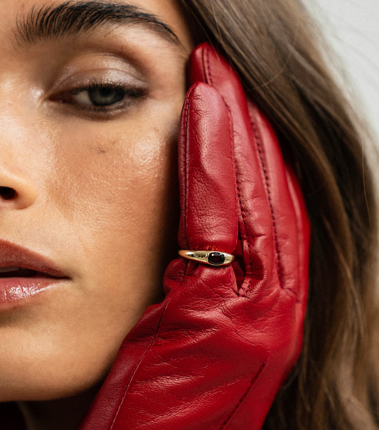 Ring 14k - deep garnet