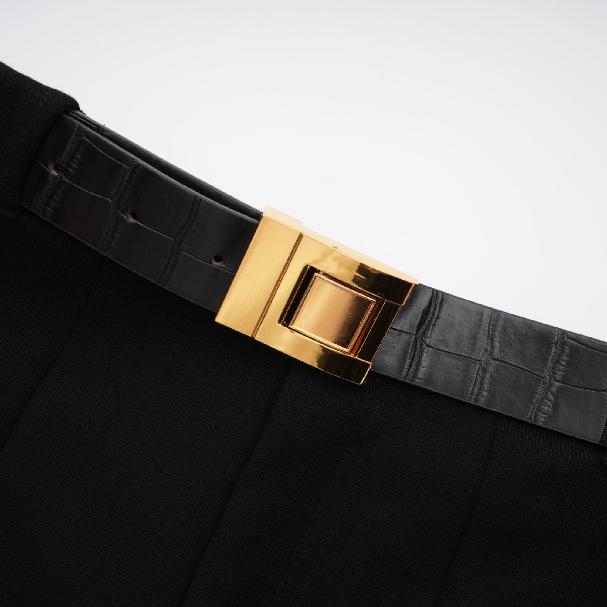 Aryana minishorts med skärp 