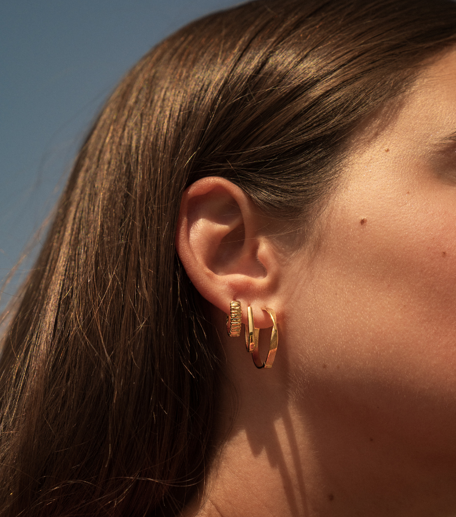 Oorbellen - large swirled click