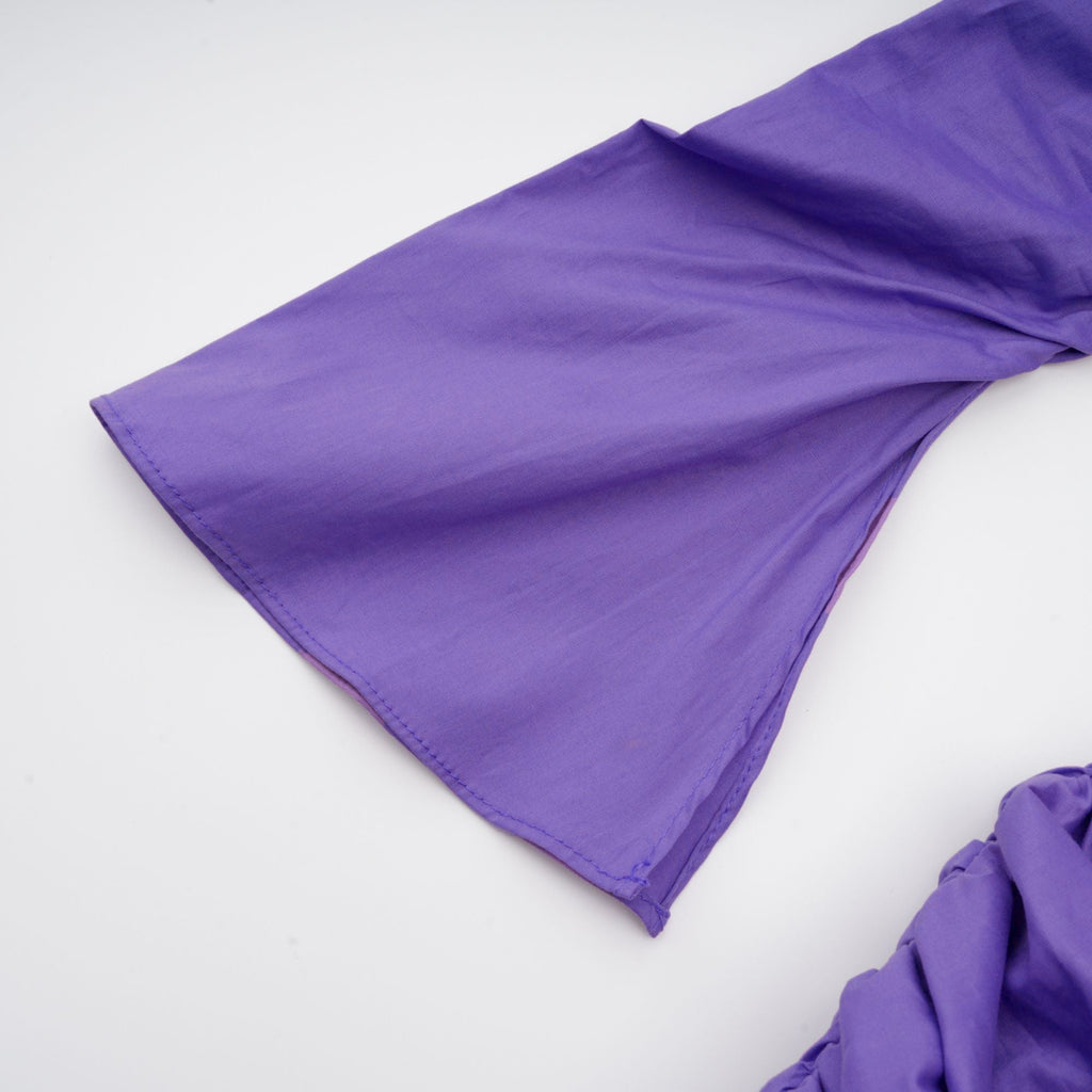 Apolline lila off-shoulder miniklänning med rynkor 