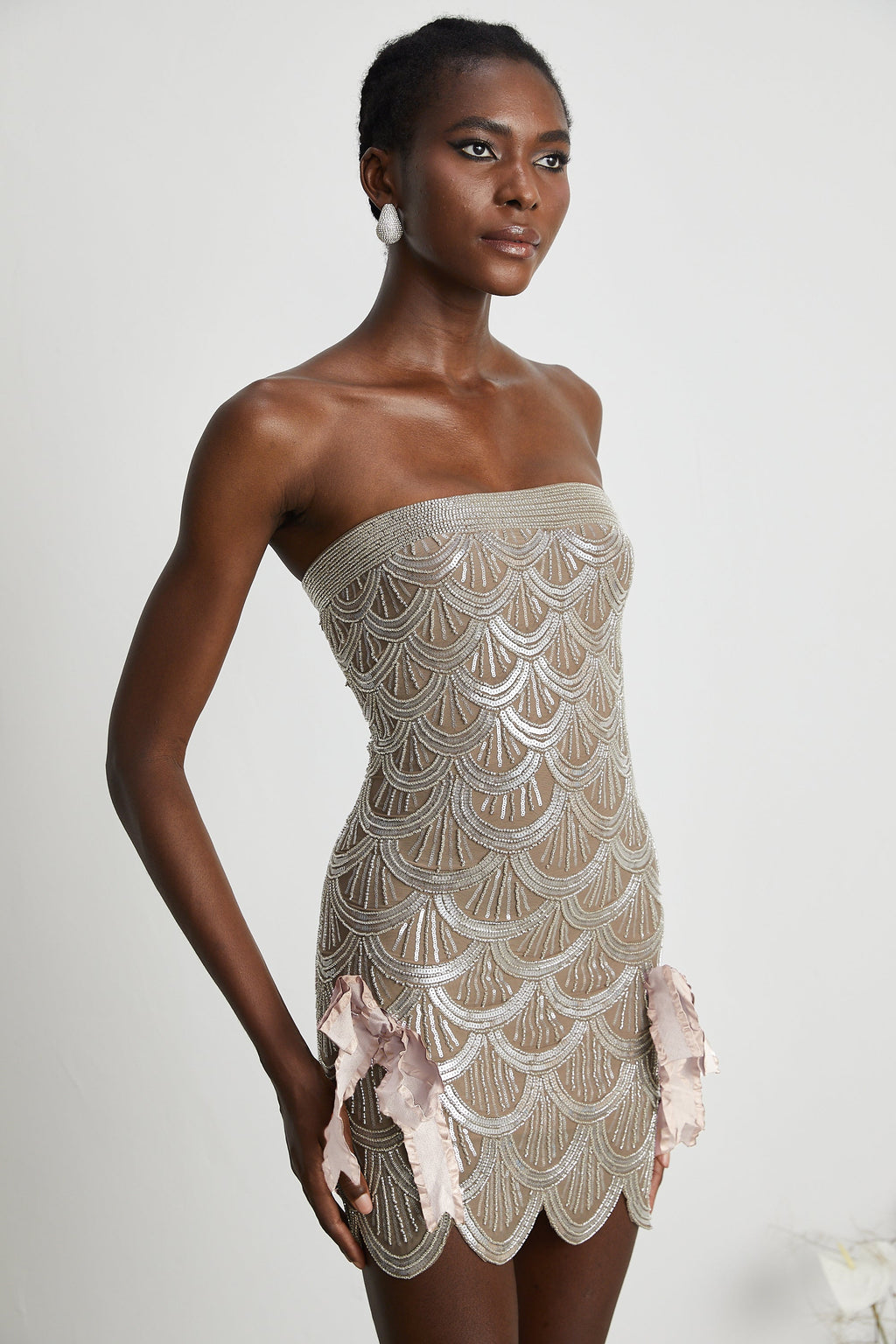 Robe mini Astrid marron ornée