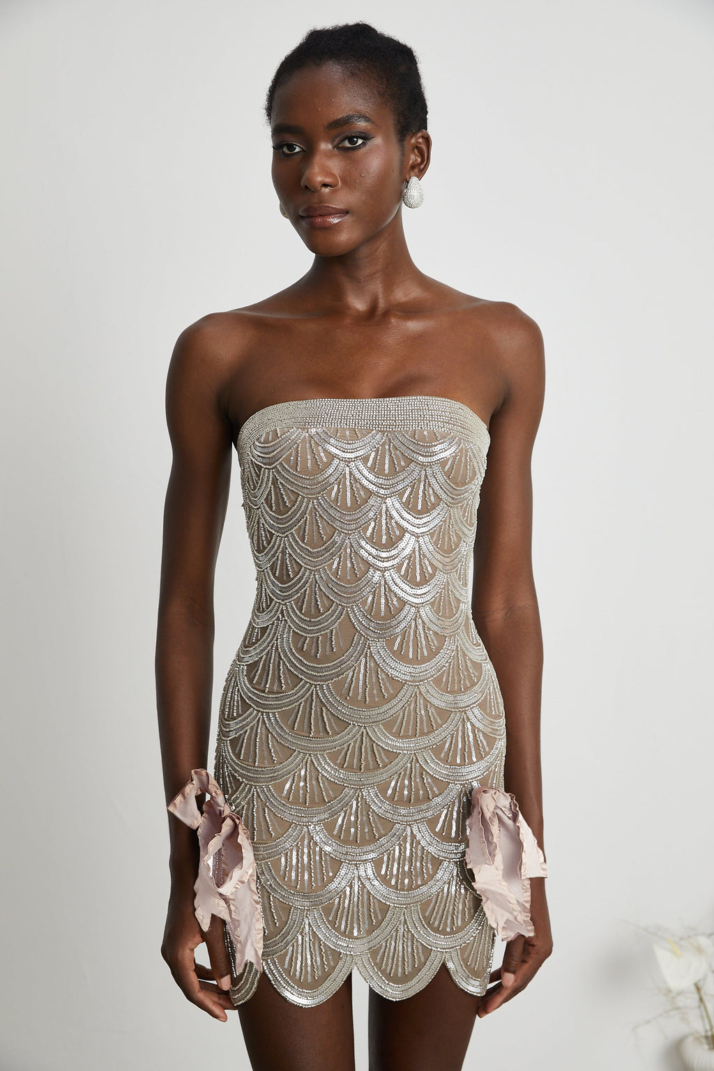 Robe mini Astrid marron ornée