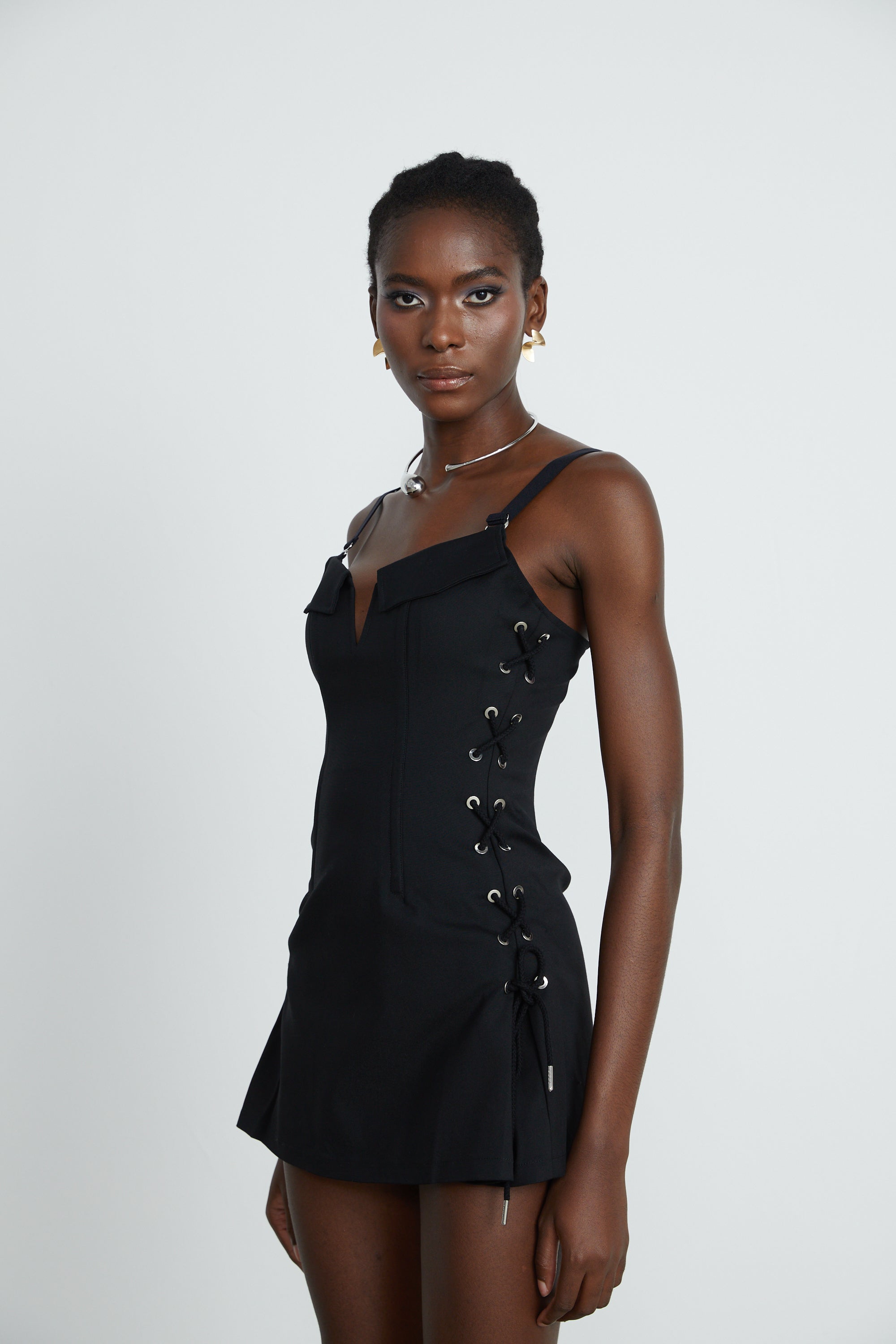 Jaina black hook & eye pocket dress