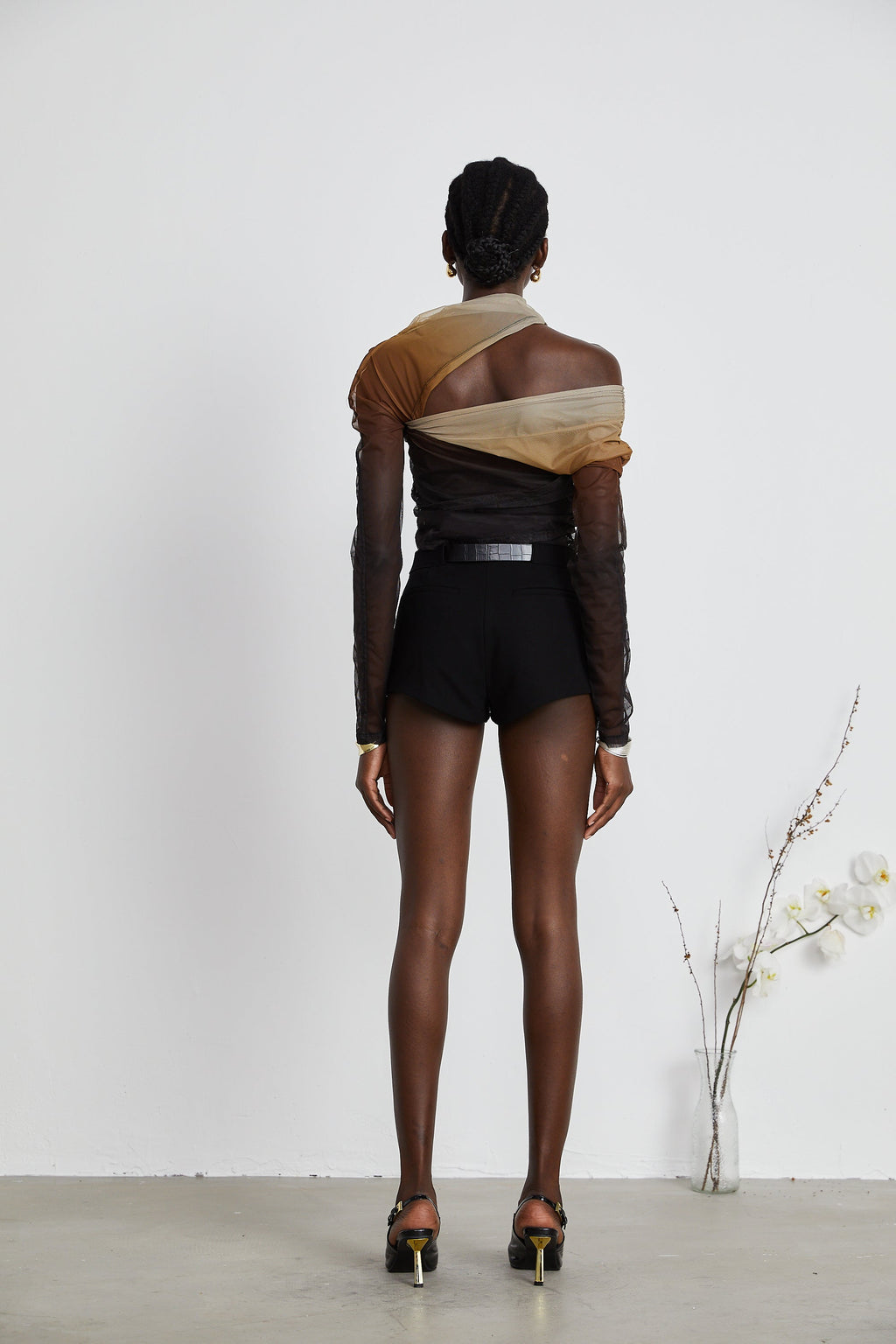 Aryana minishorts med skärp 