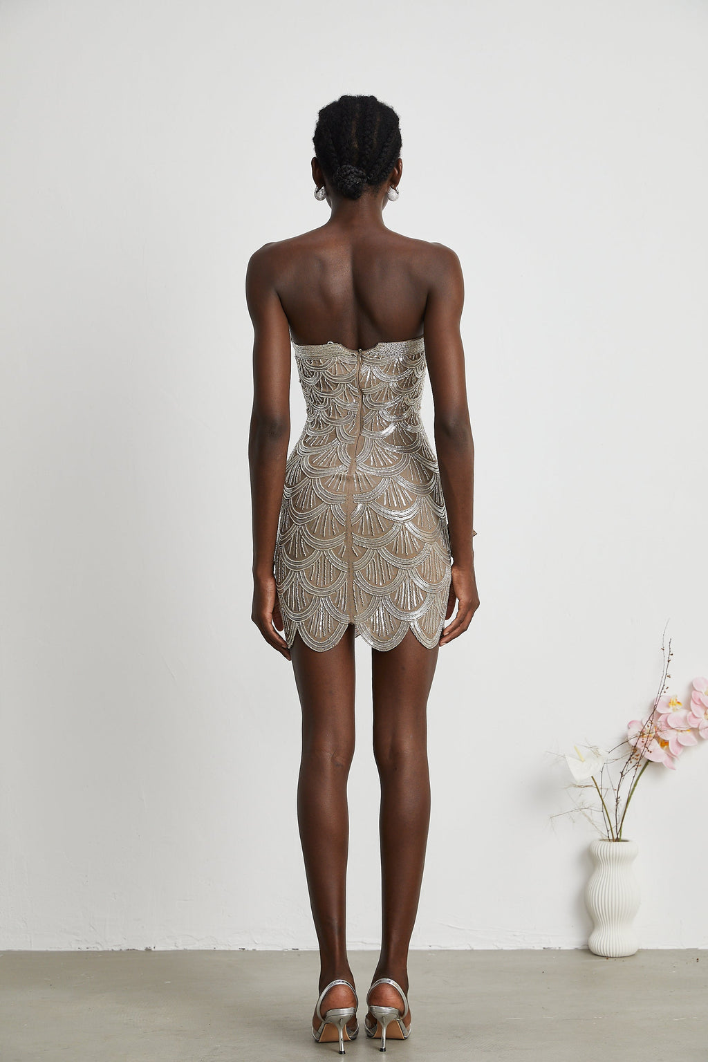 Robe mini Astrid marron ornée