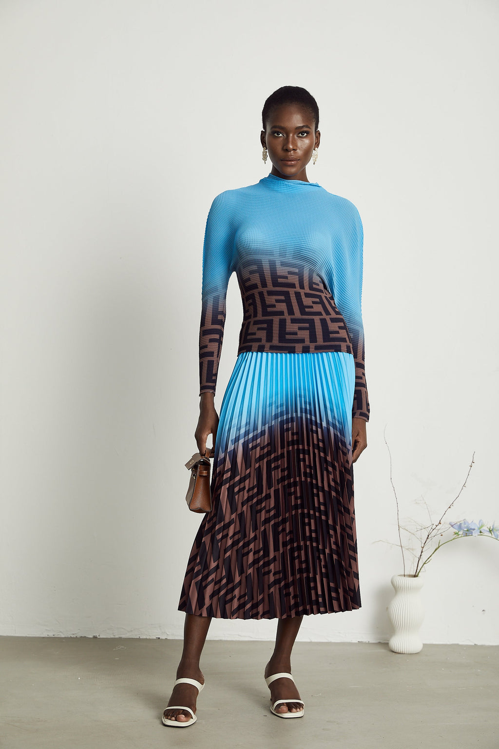 Désirée matchande set med färgblocksveck och kjol 