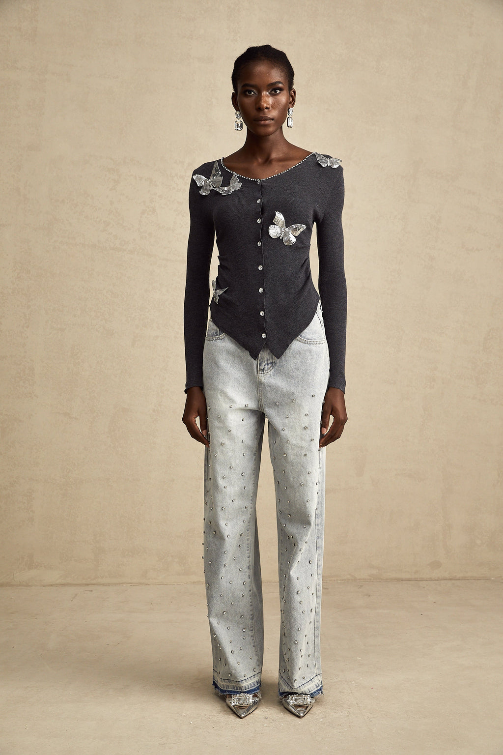 Anastasie grå paljettkofta med fjärilsmotiv