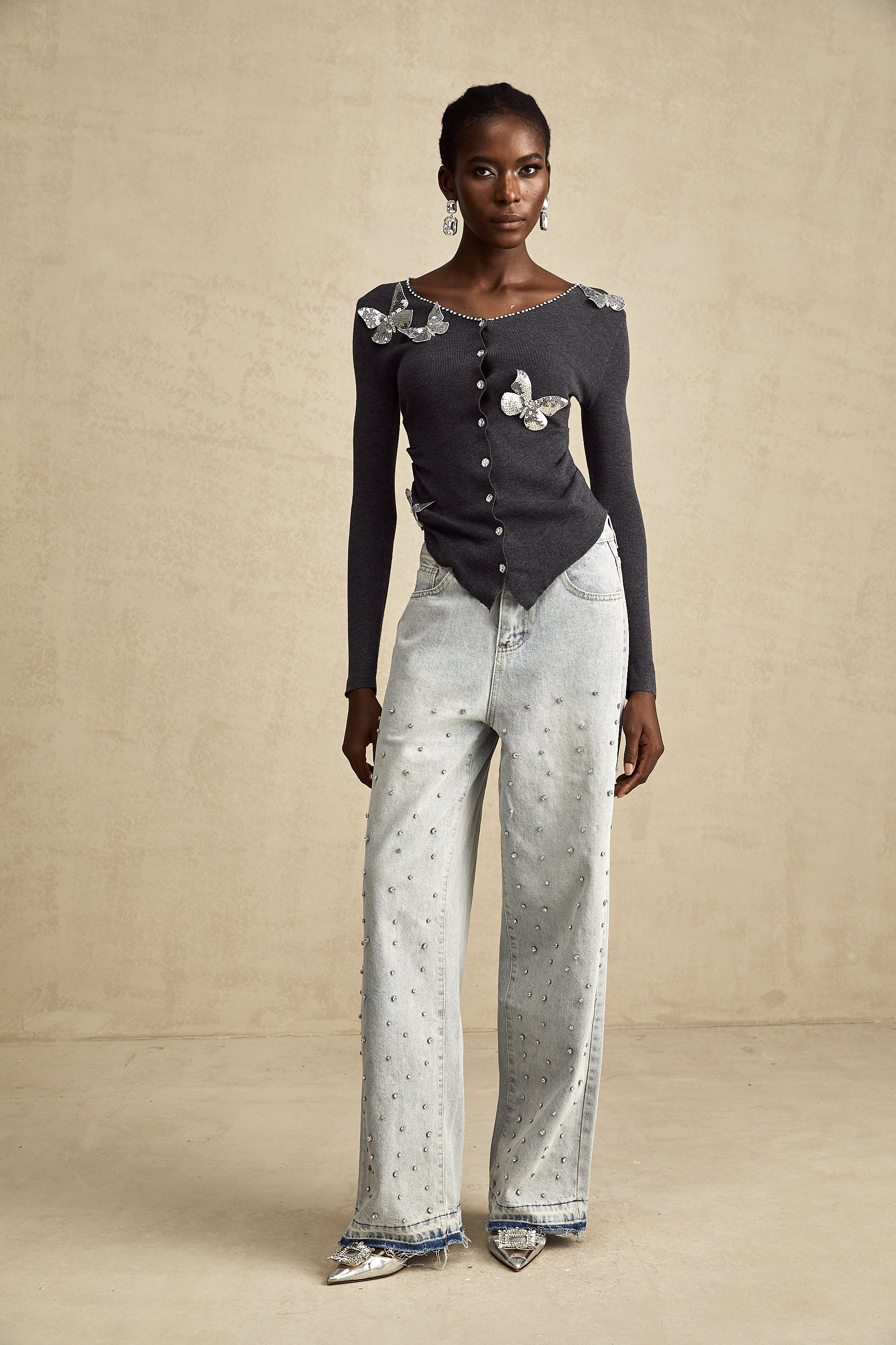 Anastasie grå paljettkofta med fjärilsmotiv