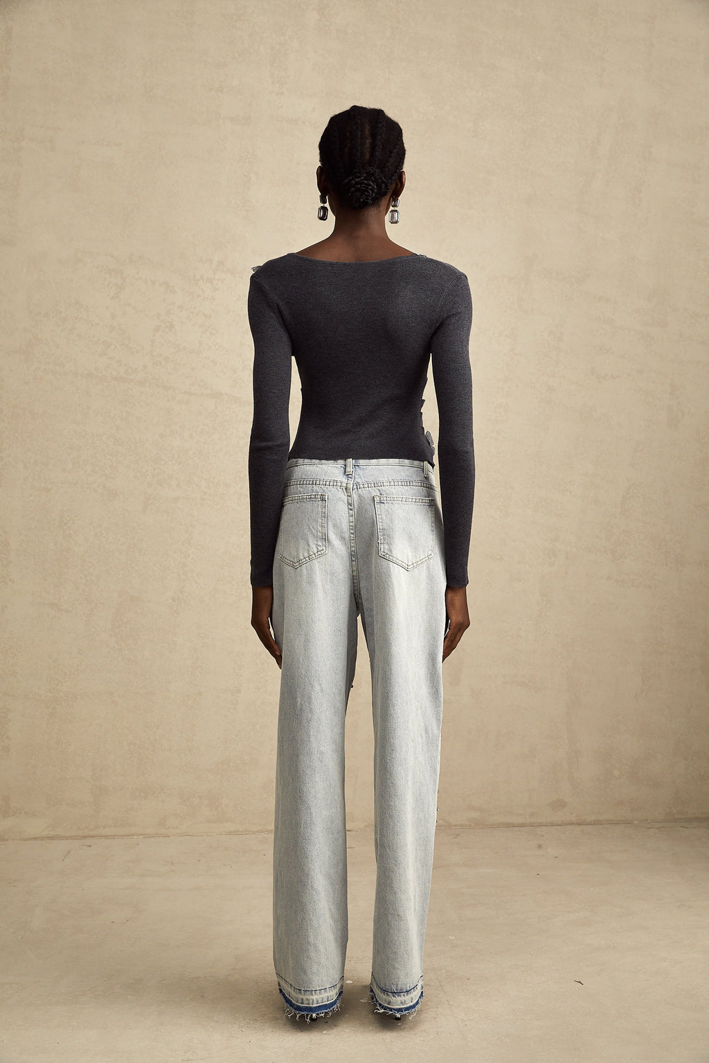 Anastasie grå paljettkofta med fjärilsmotiv