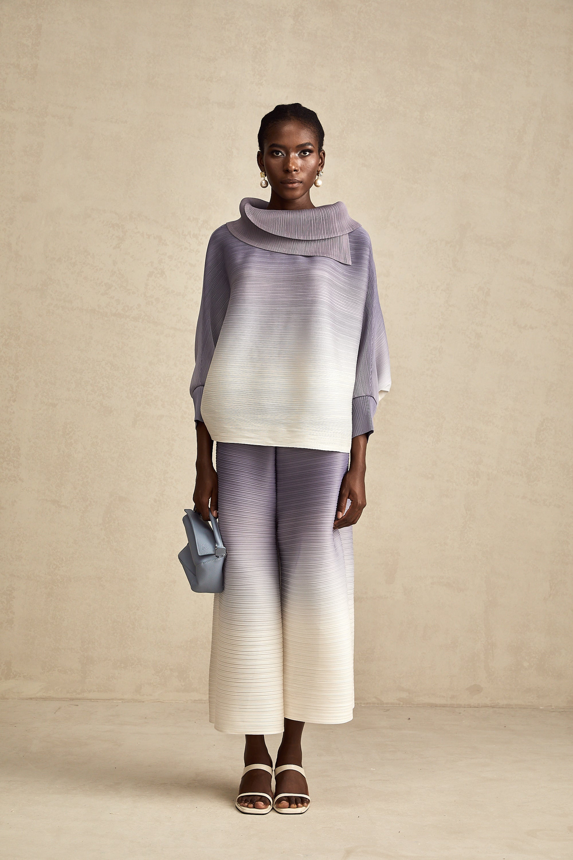 Agathe lila, gradientfärgad, rynkig blus och byxor i matchande set