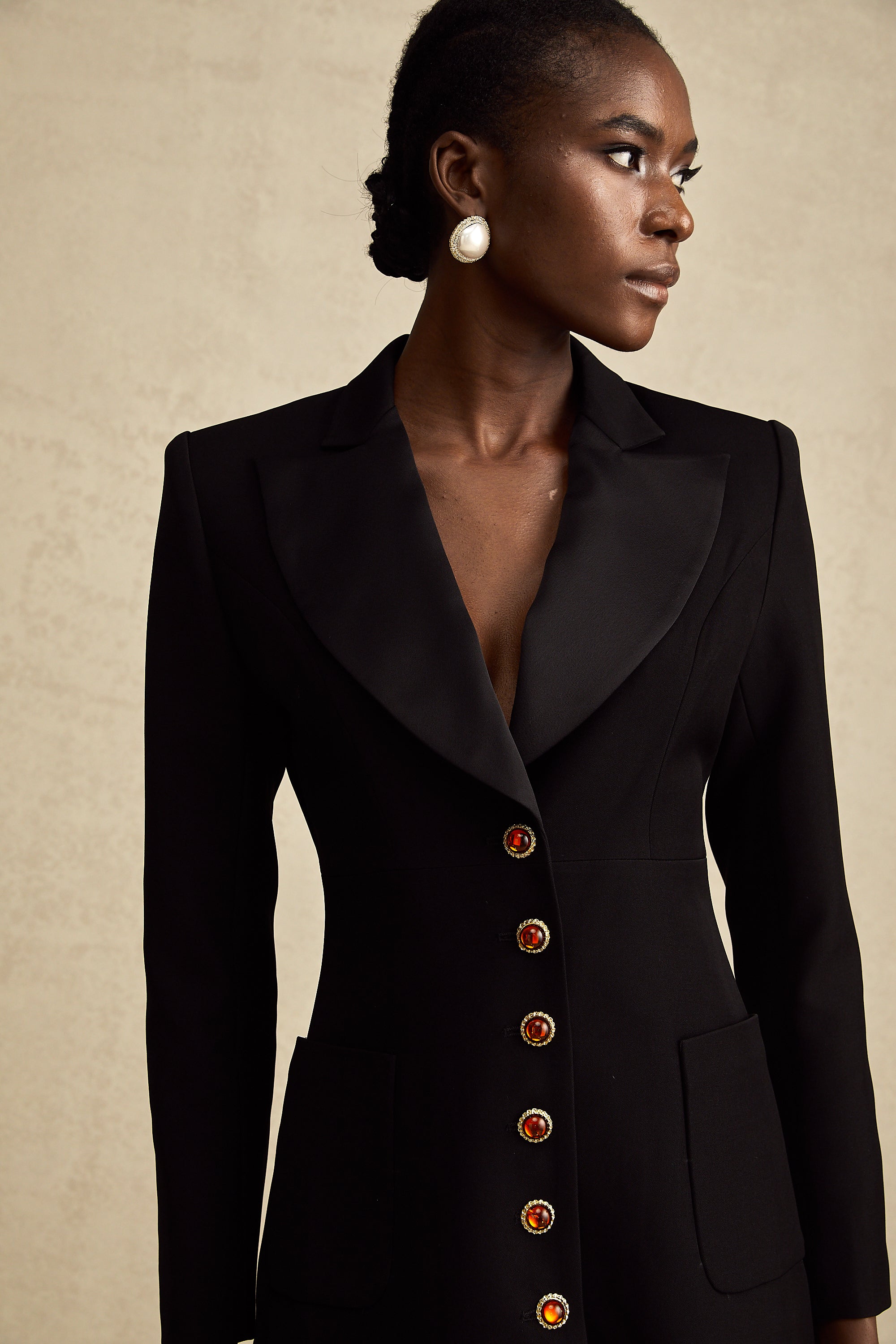 Robe blazer noire à simple boutonnage Aurore