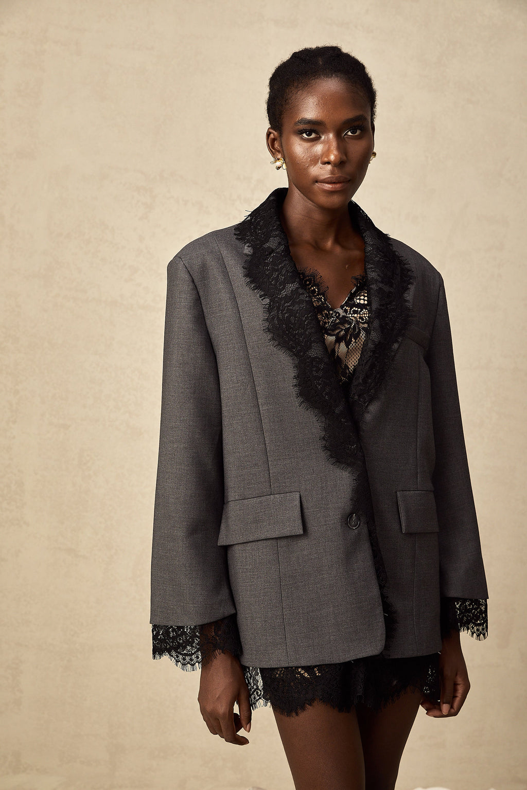 Dianthe grå kavaj med spetspaneler