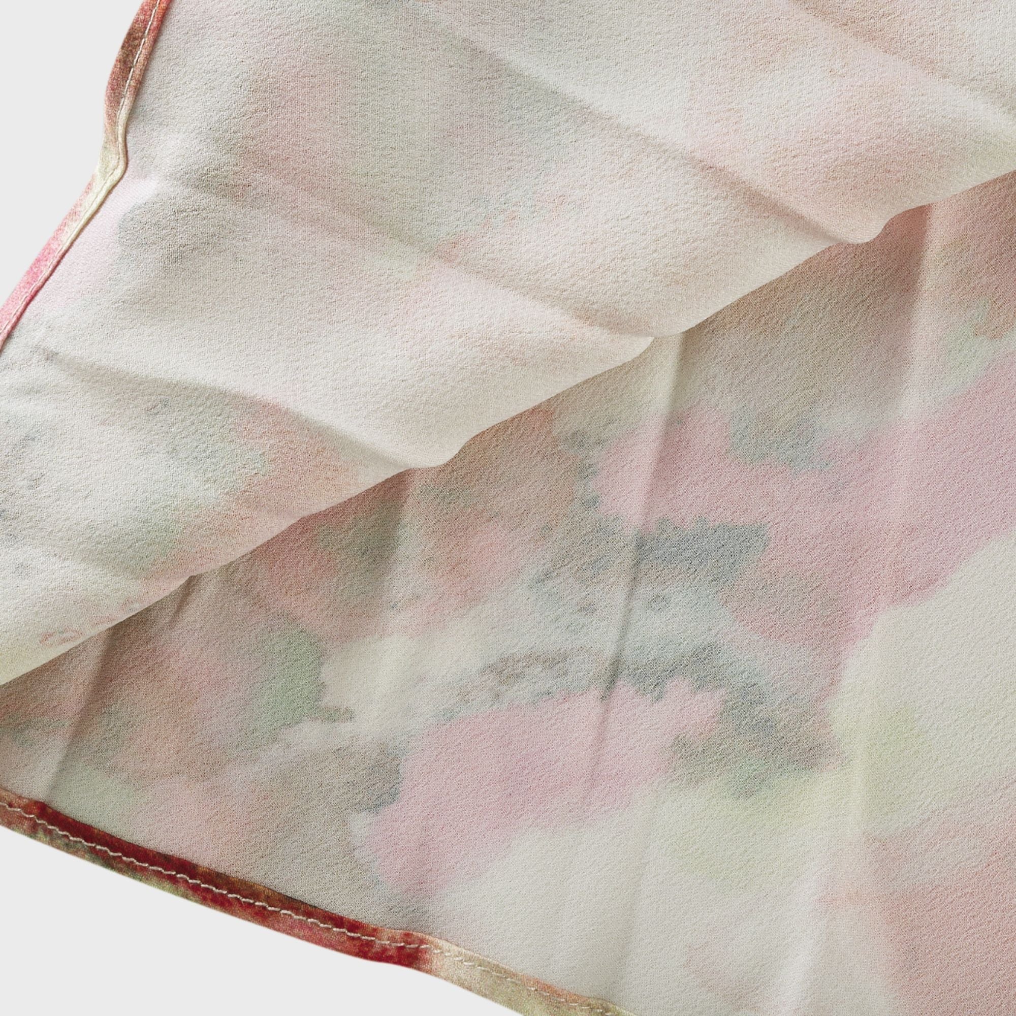 Andréa utskuren blommig plisserad maxiklänning 