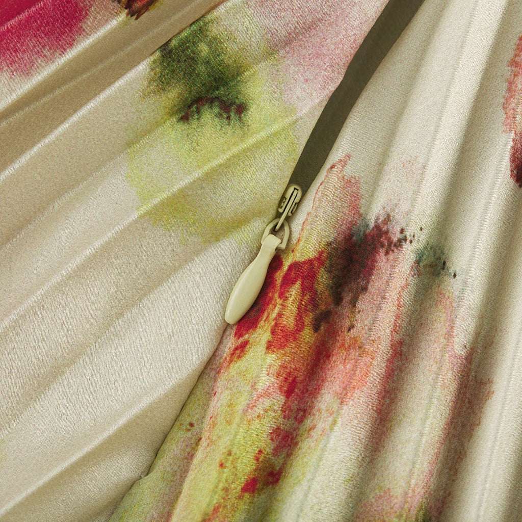 Andréa utskuren blommig plisserad maxiklänning 