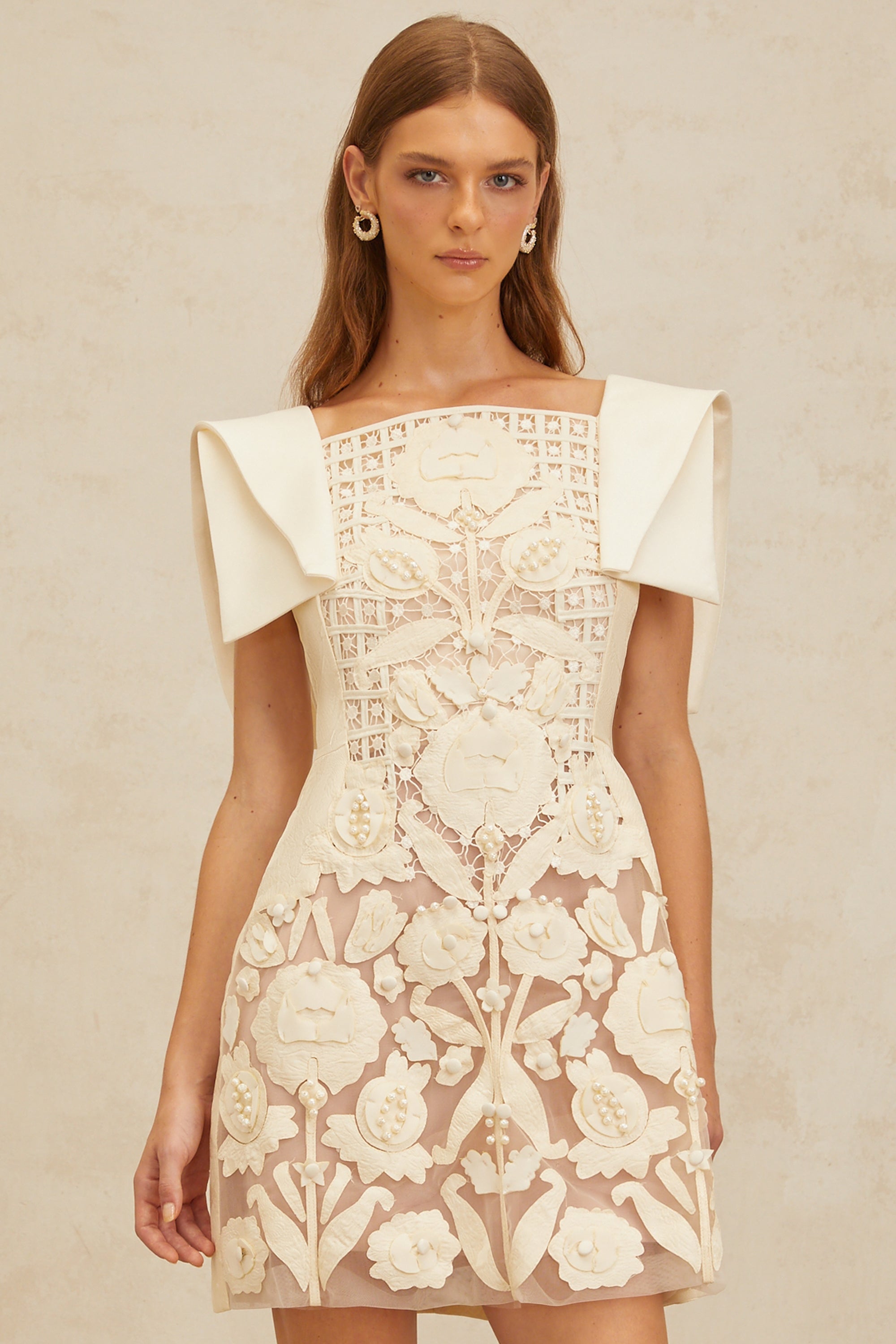 Léa Vit Blommig applikation Virkad Miniklänning