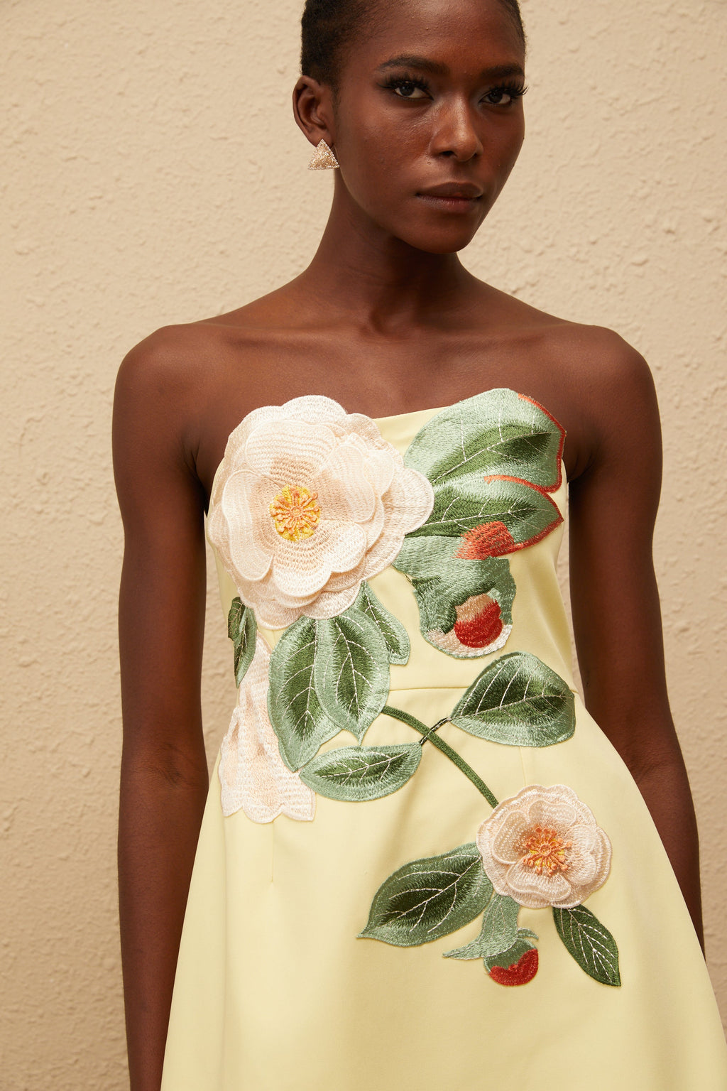 Abigail Gul Blommig Broderad Miniklänning