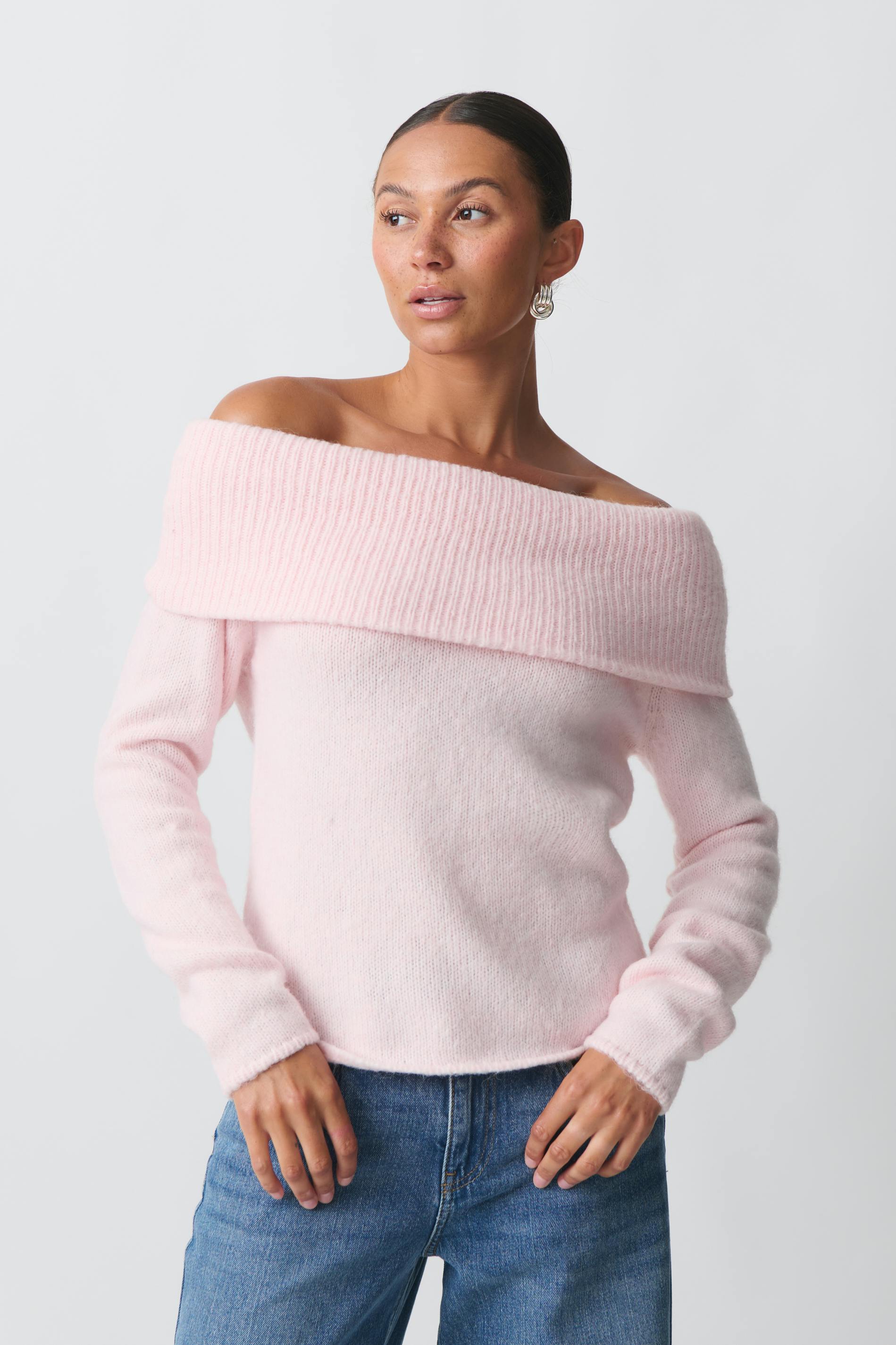 Vayenna | Comforttrui met Off-Shoulder Schouders