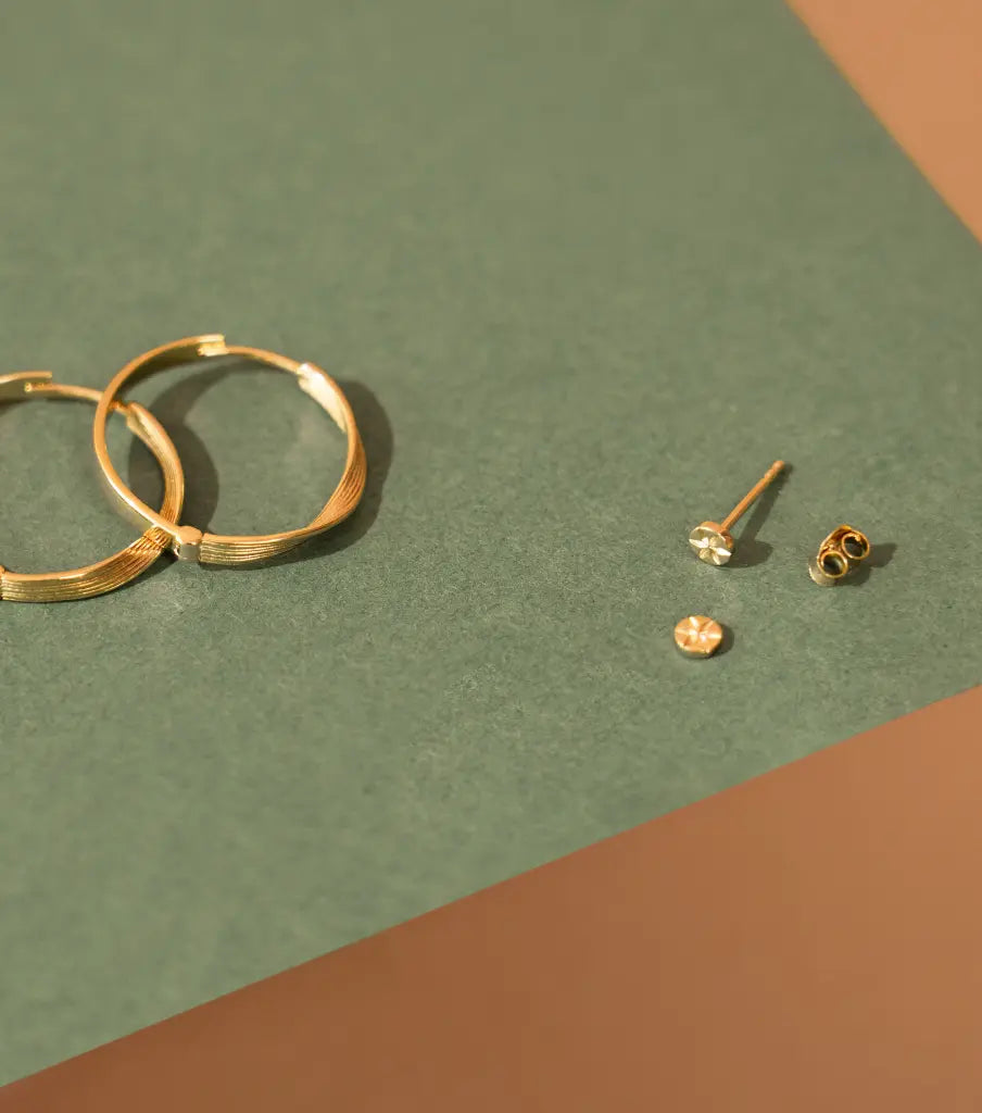 Oorbellen - large swirled click