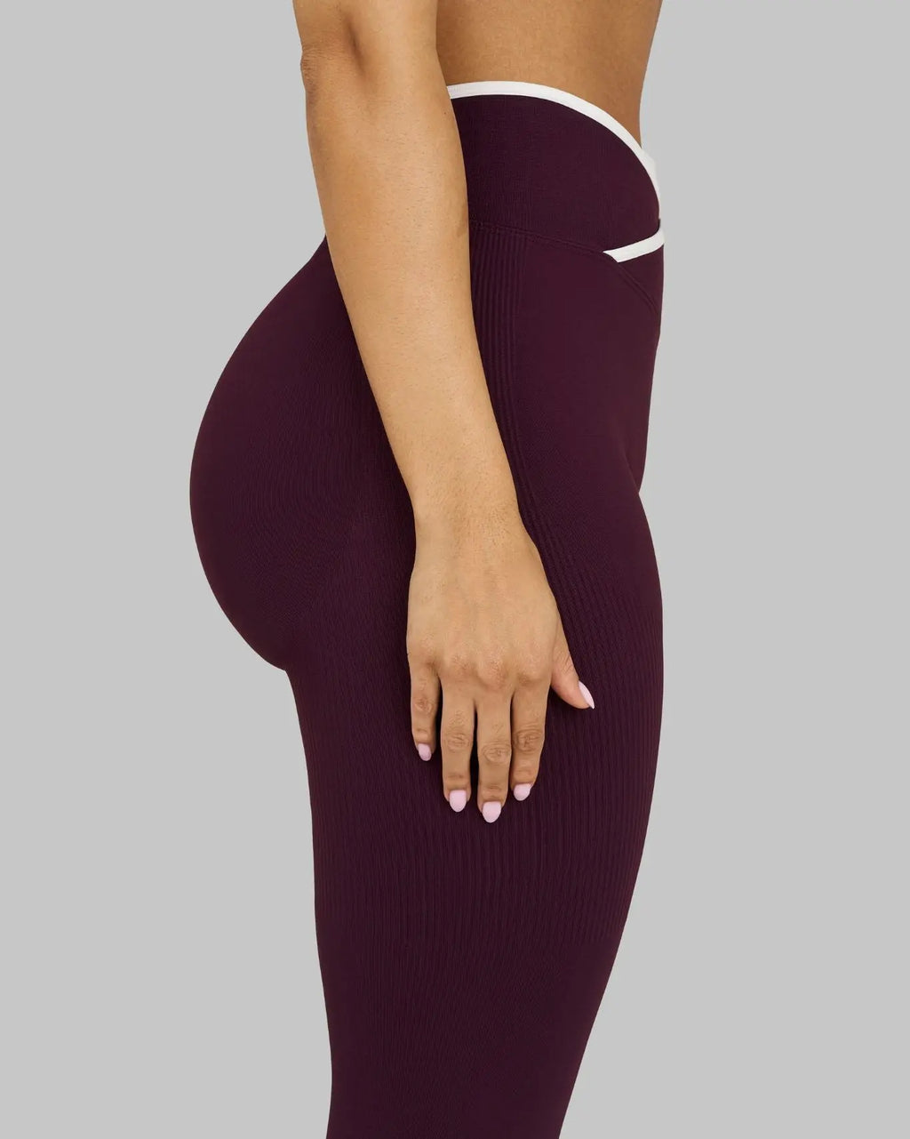 Outline V Waist Leggings | Winter Plum