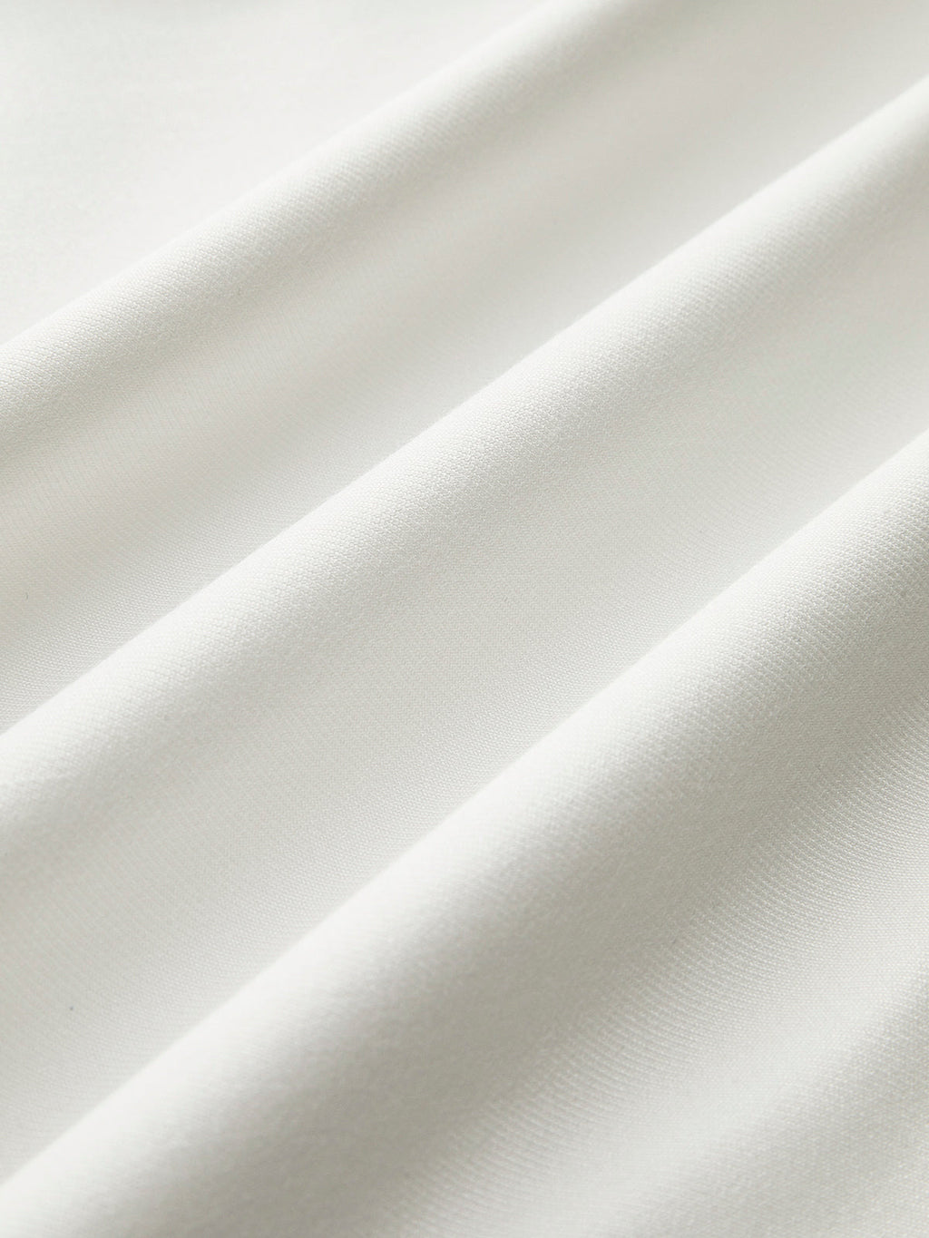 Asymmetriska raka byxor för kvinnor – snygga med en trekvartsmodell