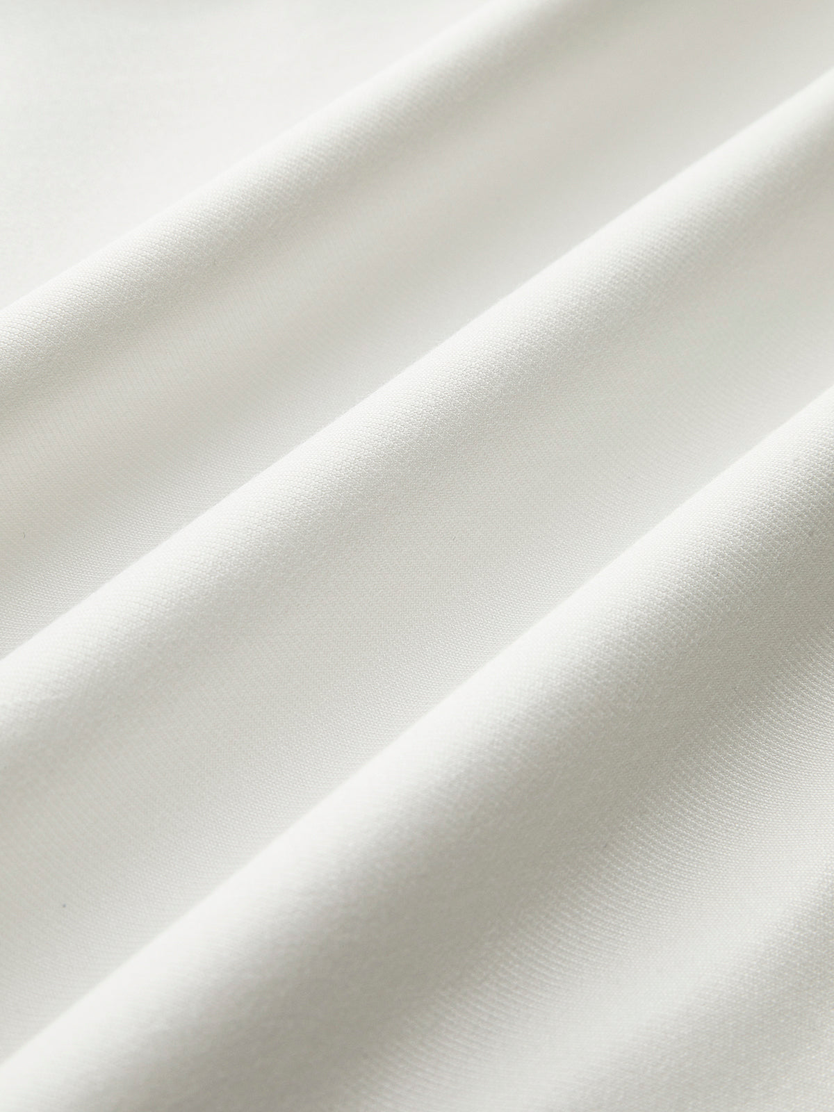 Asymmetriska raka byxor för kvinnor – snygga med en trekvartsmodell