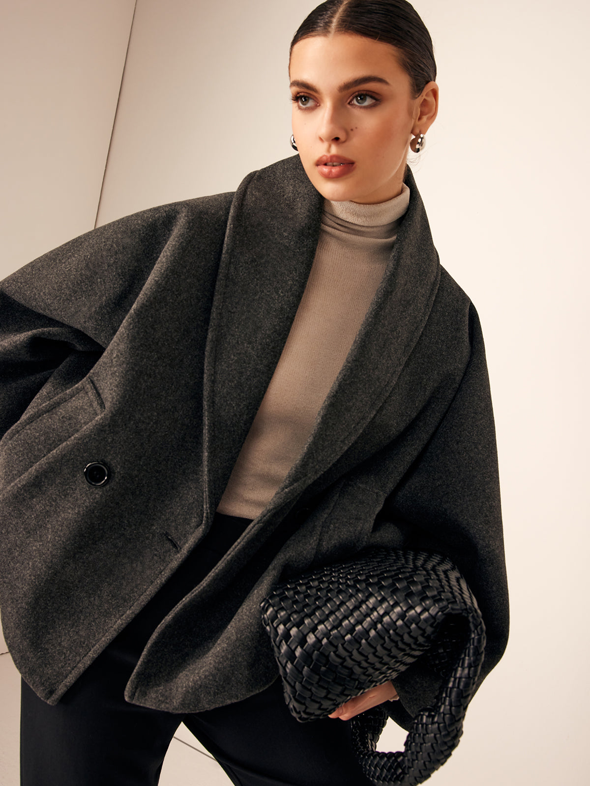 Analisa | Kort tweedkappa med fickdetaljer – Varm kappa för höst och vinter 