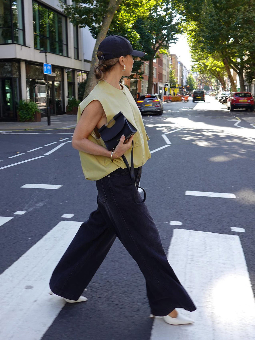 Olly | Snygg ärmlös damväst med dragkedja 