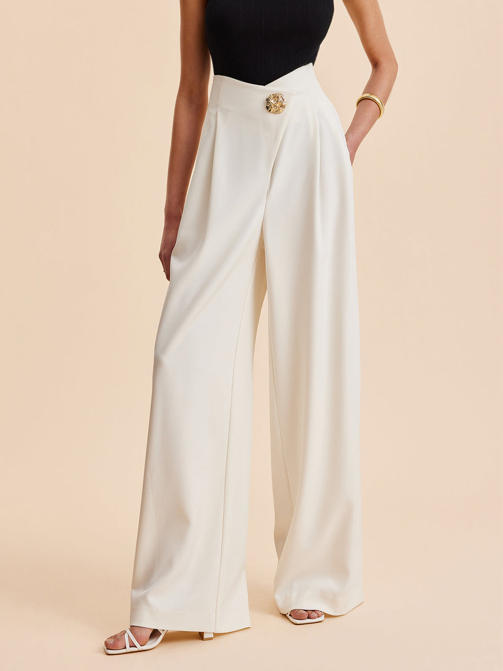 Gia | Elegante High Waist Wide-Leg Broek met Gouden Knoop
