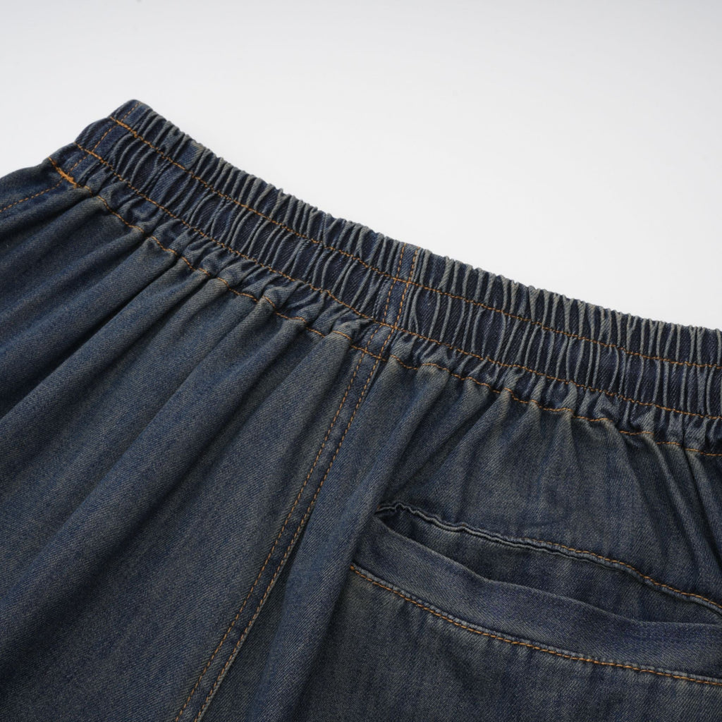 Sylvie matchande set med spetsdetalj i denim – topp och shorts 