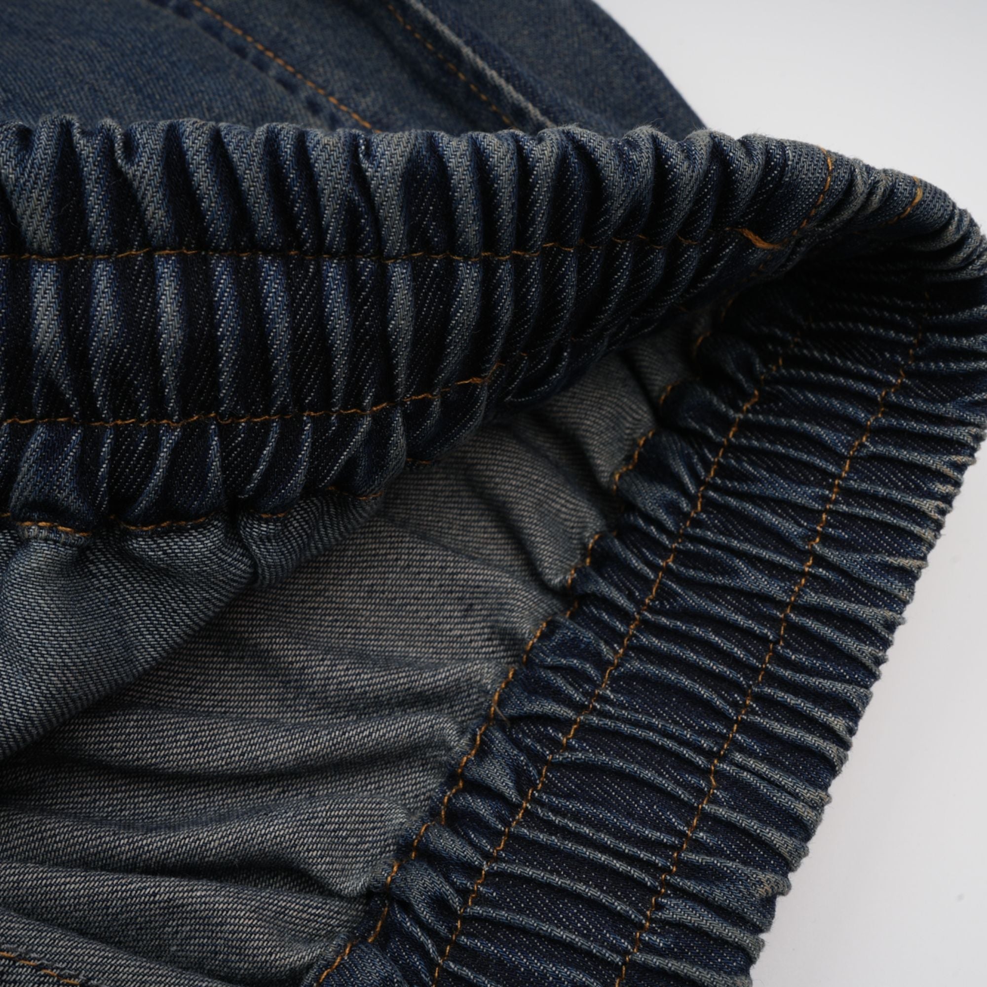 Sylvie matchande set med spetsdetalj i denim – topp och shorts 