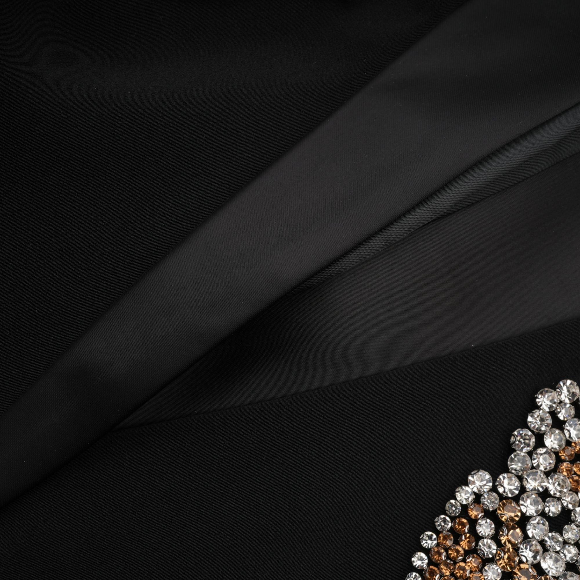 Delphine svart utsmyckad jacka och byxor i matchande set