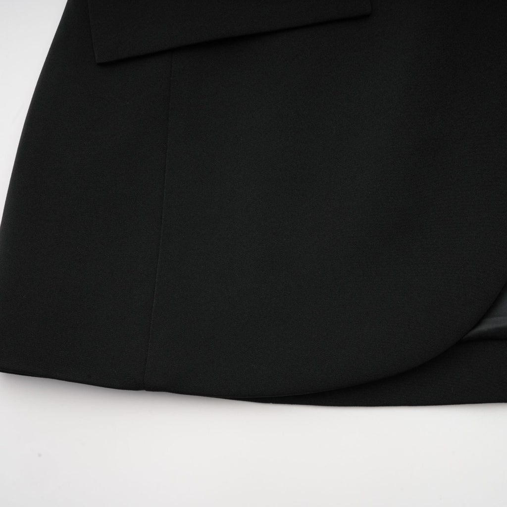 Delphine svart utsmyckad jacka och byxor i matchande set