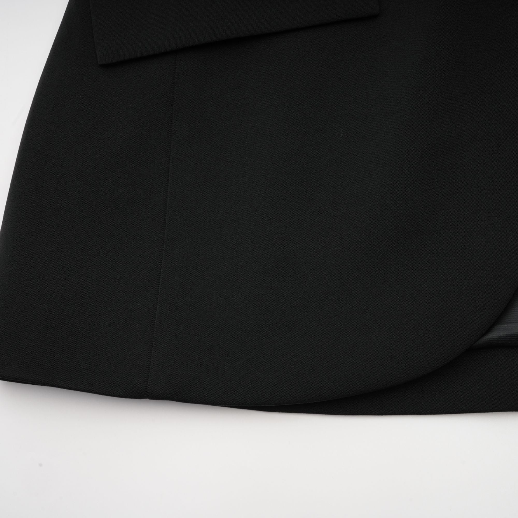 Delphine svart utsmyckad jacka och byxor i matchande set