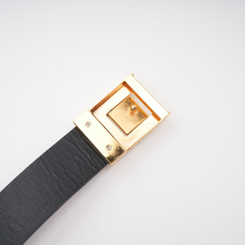 Aryana minishorts med skärp 