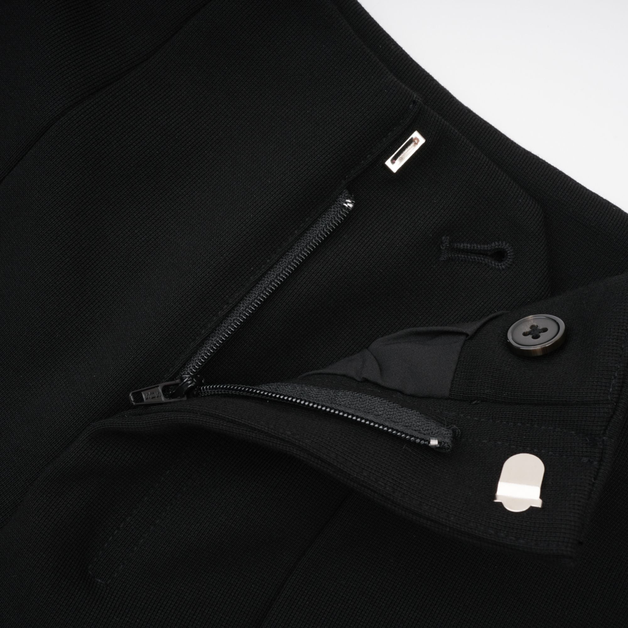 Aryana minishorts med skärp 