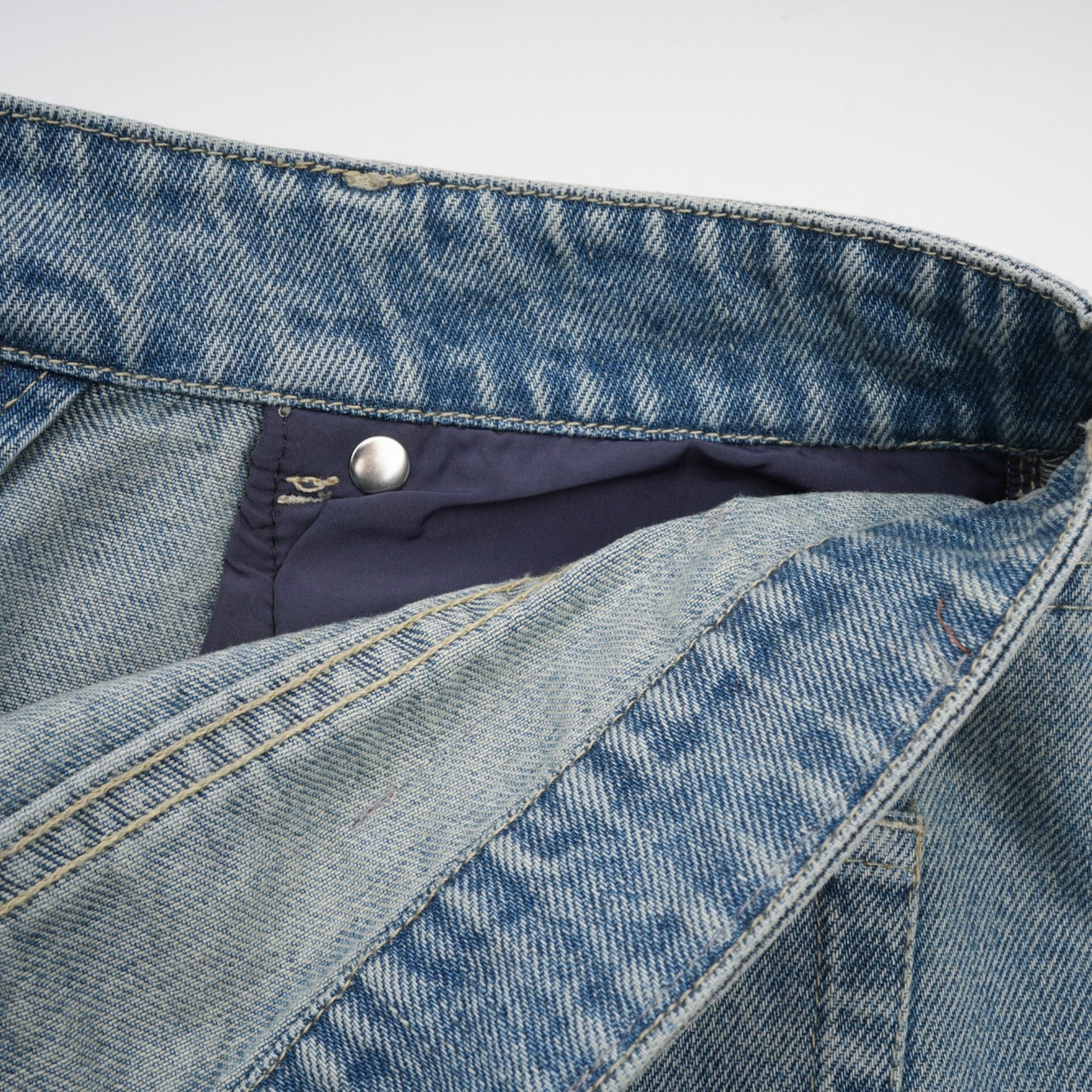 Géraldine jeans med remdetaljer