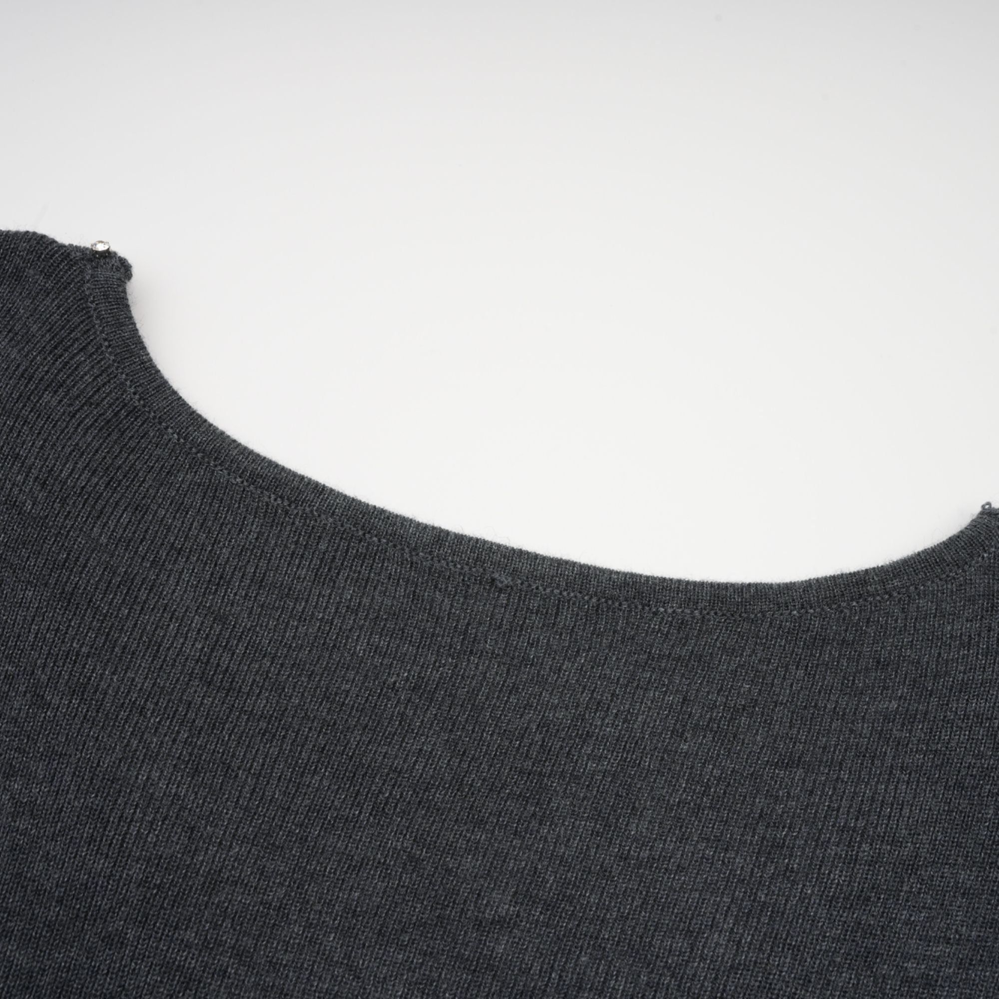 Anastasie grå paljettkofta med fjärilsmotiv