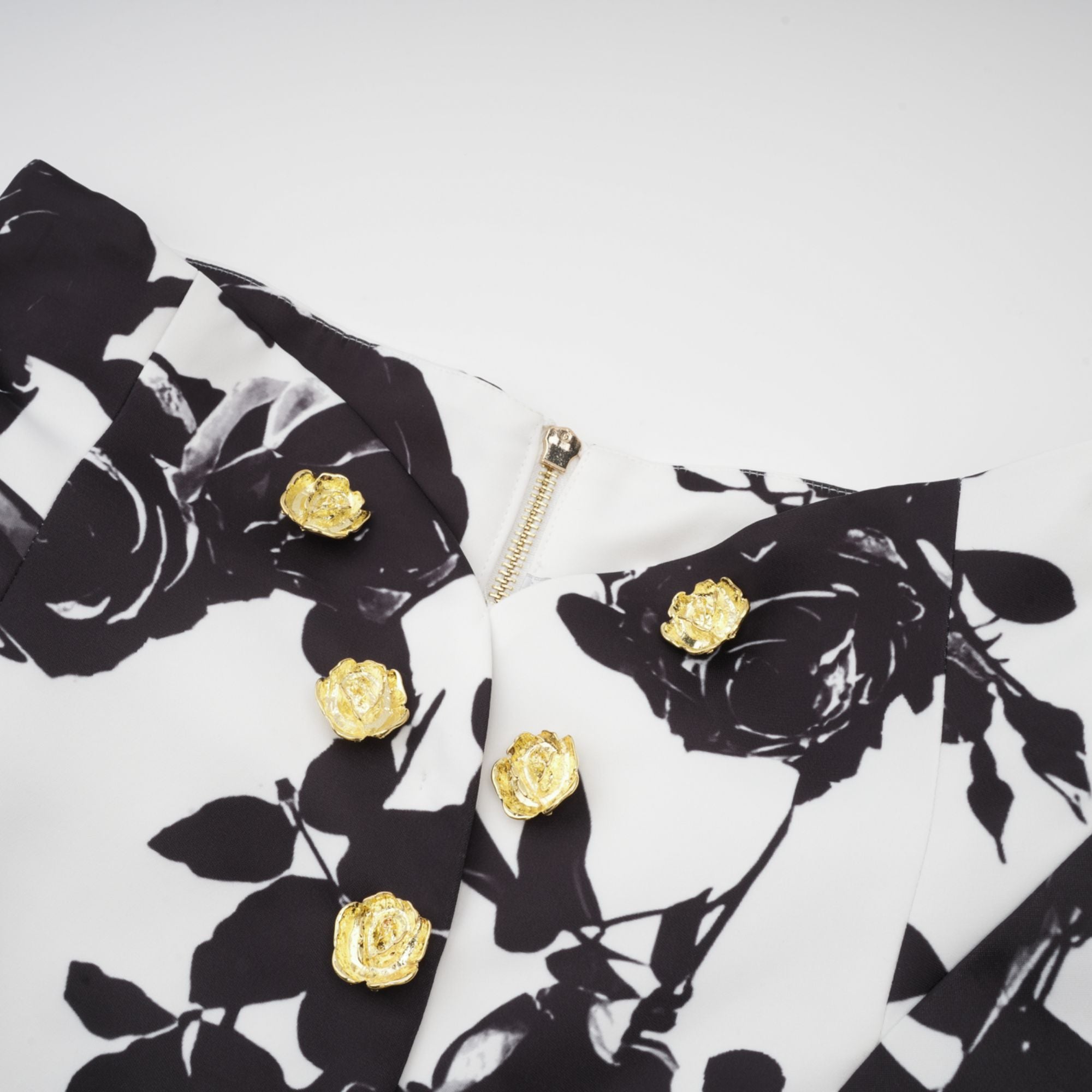 Léonor blommigt mönstrad skjorta och kjol i matchande set