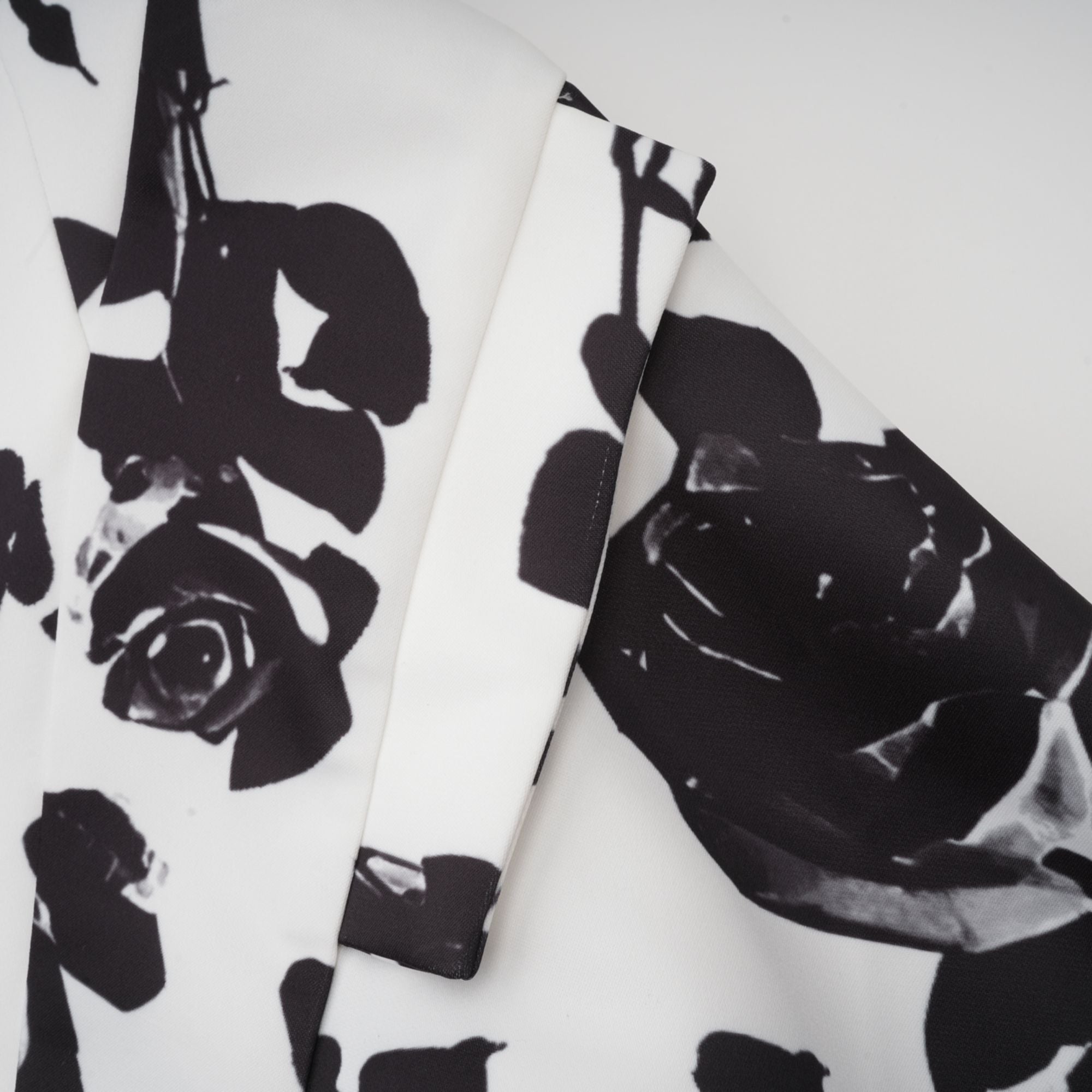 Léonor blommigt mönstrad skjorta och kjol i matchande set