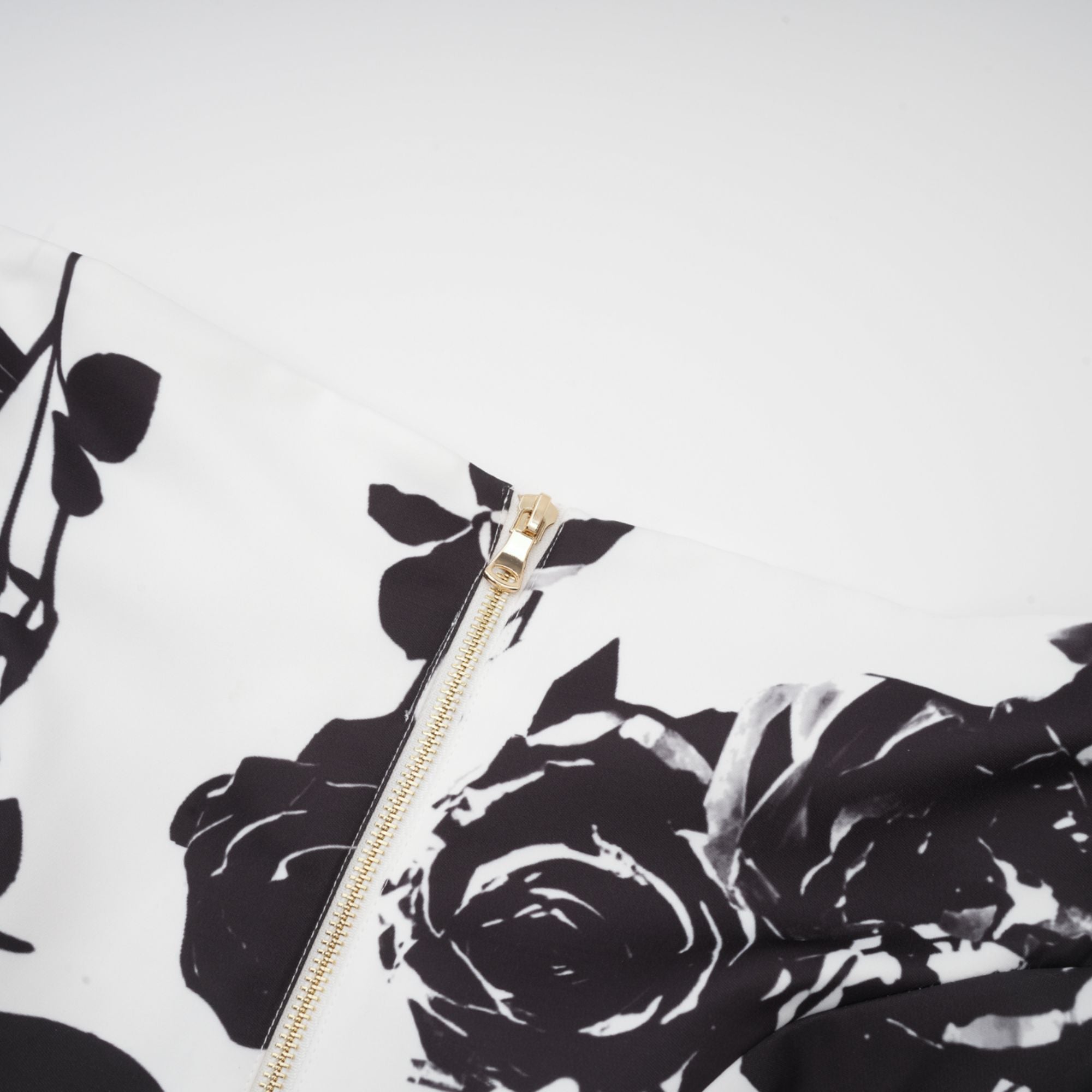 Léonor blommigt mönstrad skjorta och kjol i matchande set