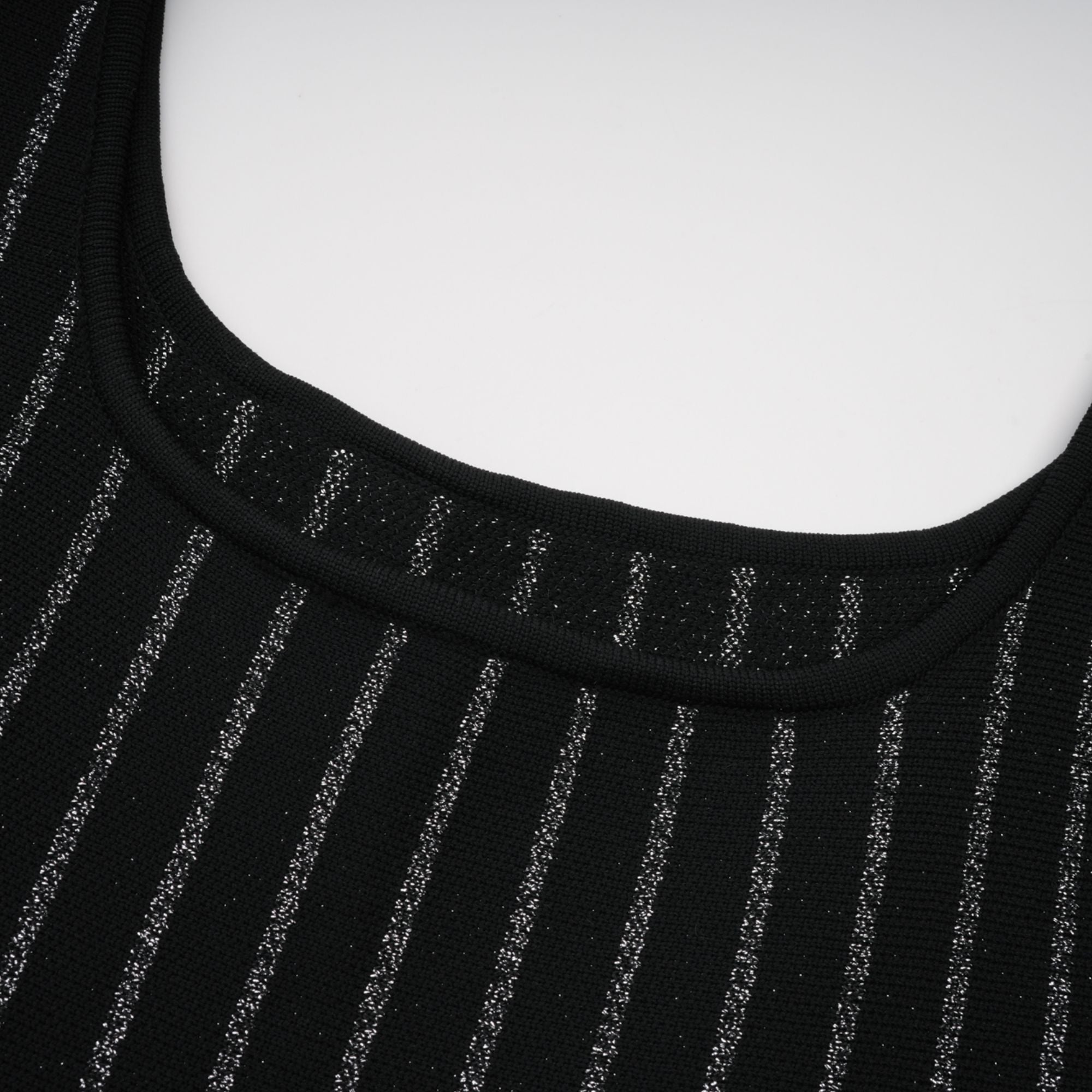 Anouk svart glittrig utsvängd miniklänning