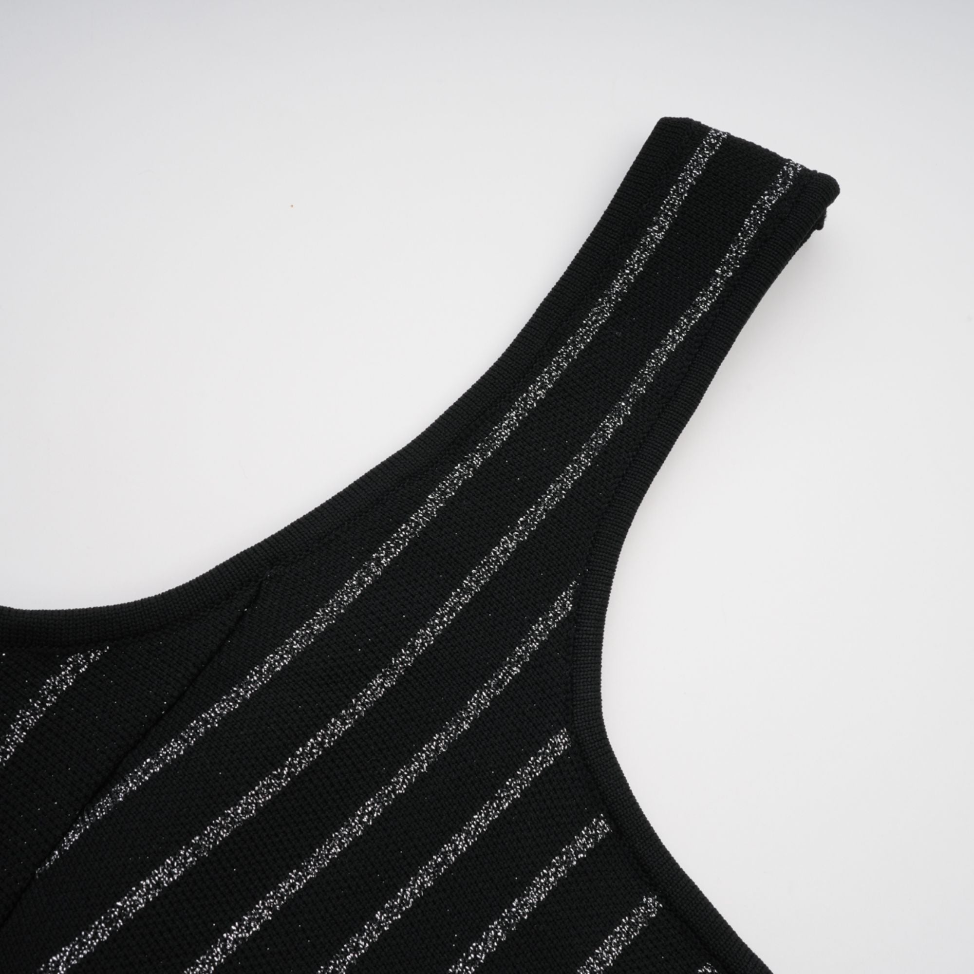 Anouk svart glittrig utsvängd miniklänning