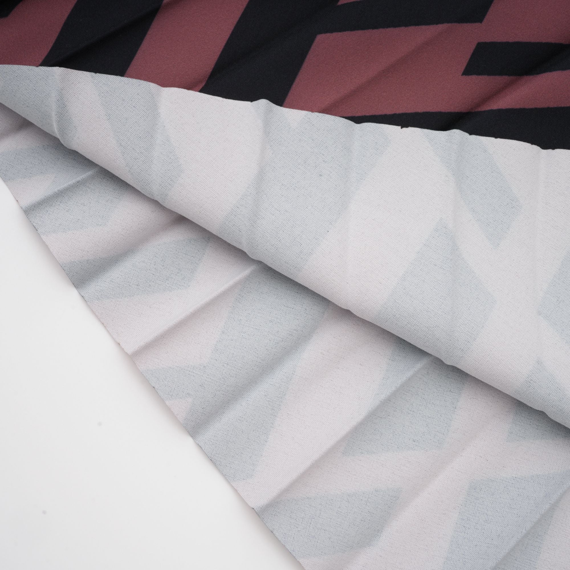 Désirée matchande set med färgblocksveck och kjol 