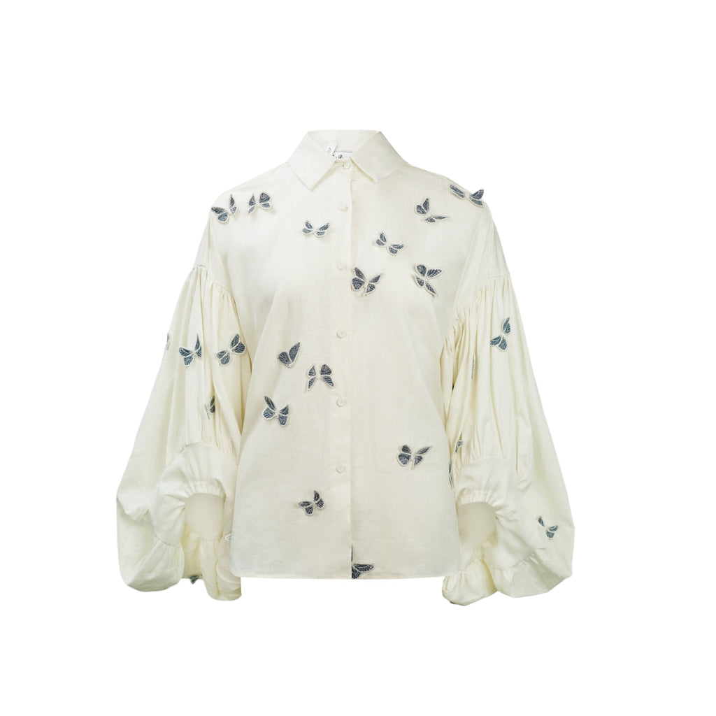 Ophélie Vitt Set med Broderad Skjorta och Shorts med Fjärilsmotiv