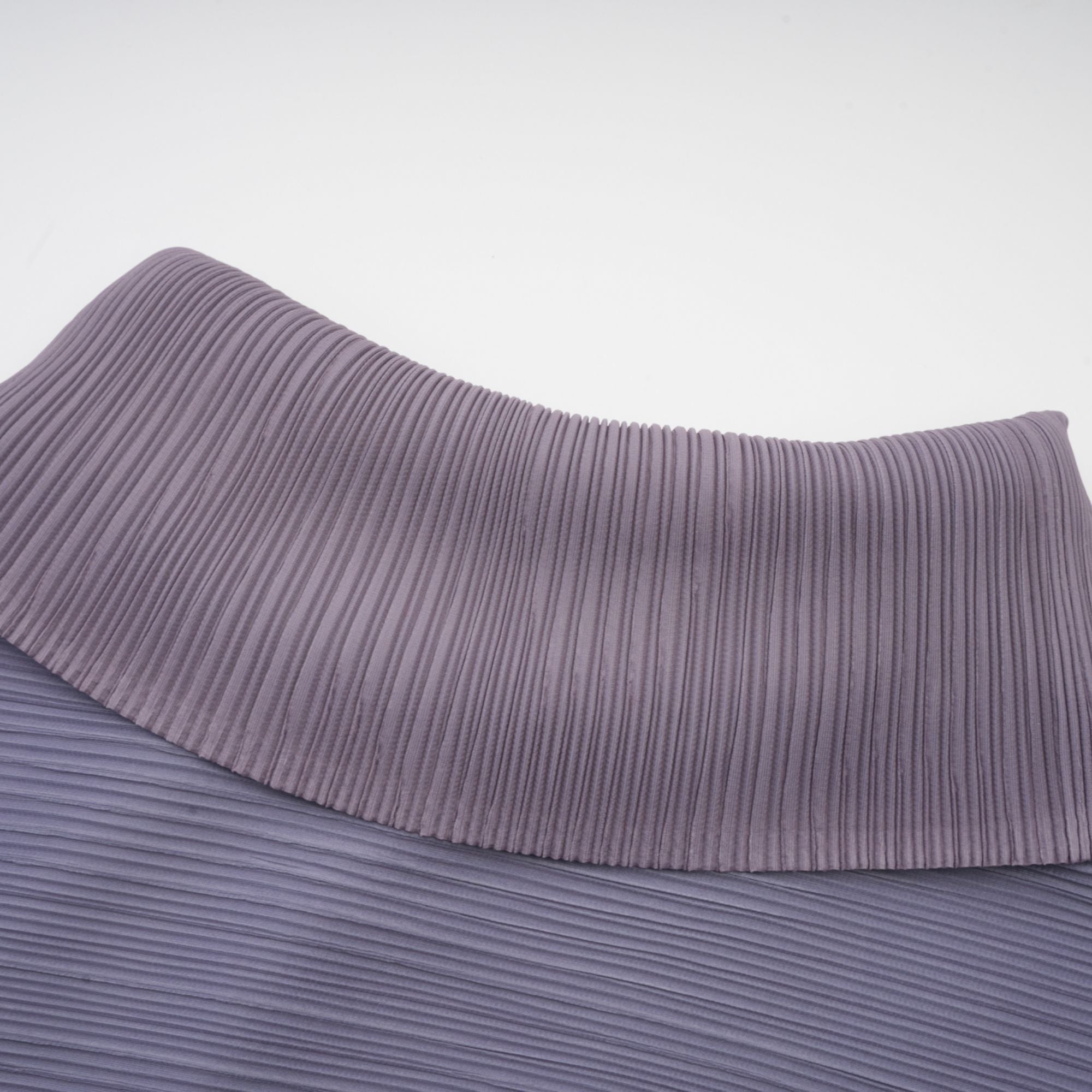 Agathe lila, gradientfärgad, rynkig blus och byxor i matchande set