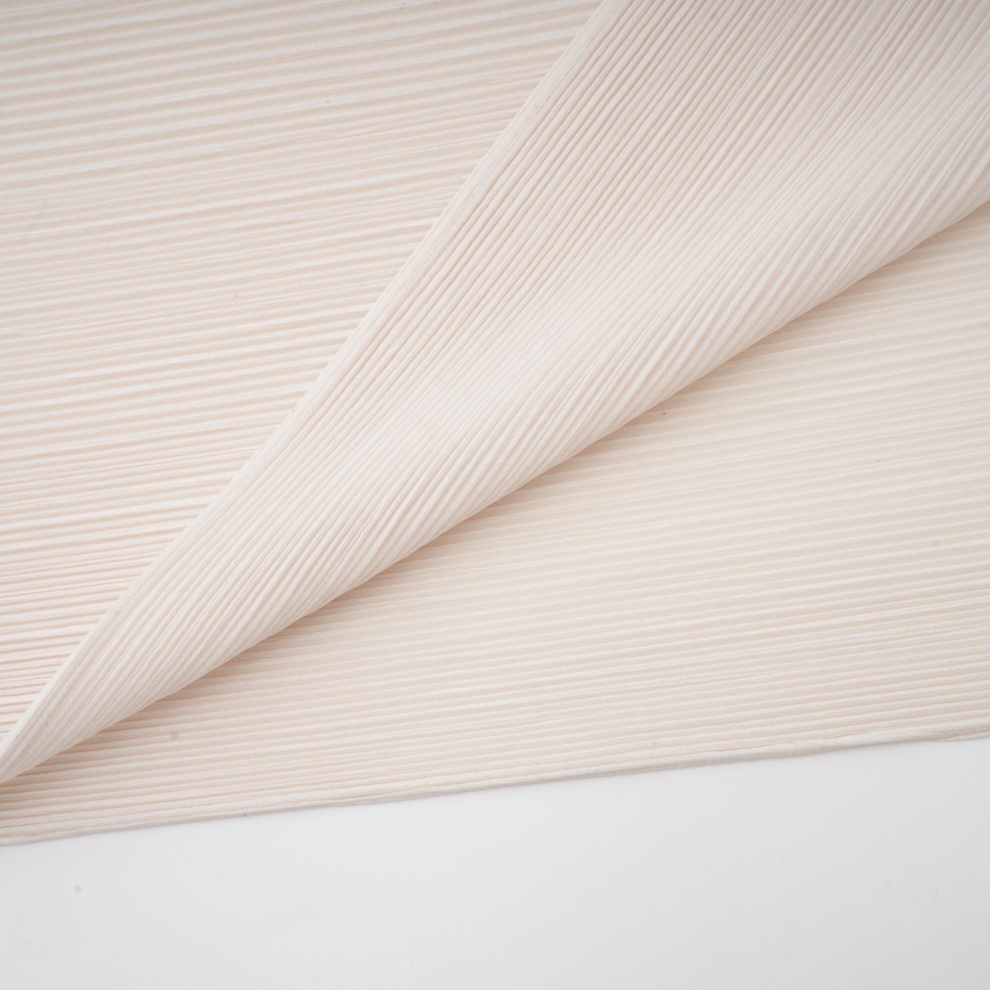 Agathe lila, gradientfärgad, rynkig blus och byxor i matchande set