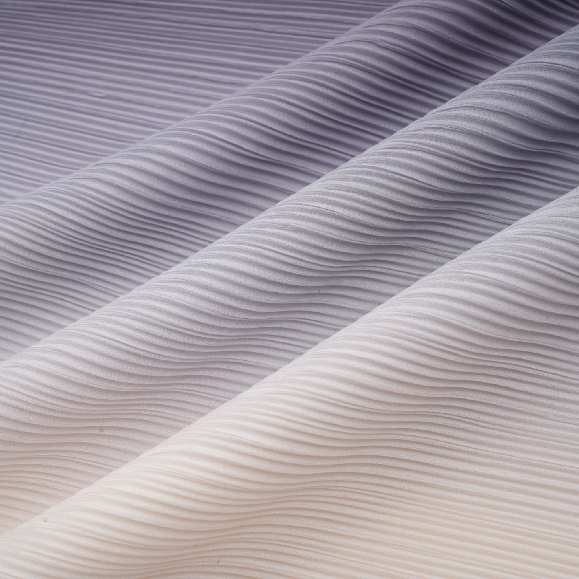 Agathe lila, gradientfärgad, rynkig blus och byxor i matchande set