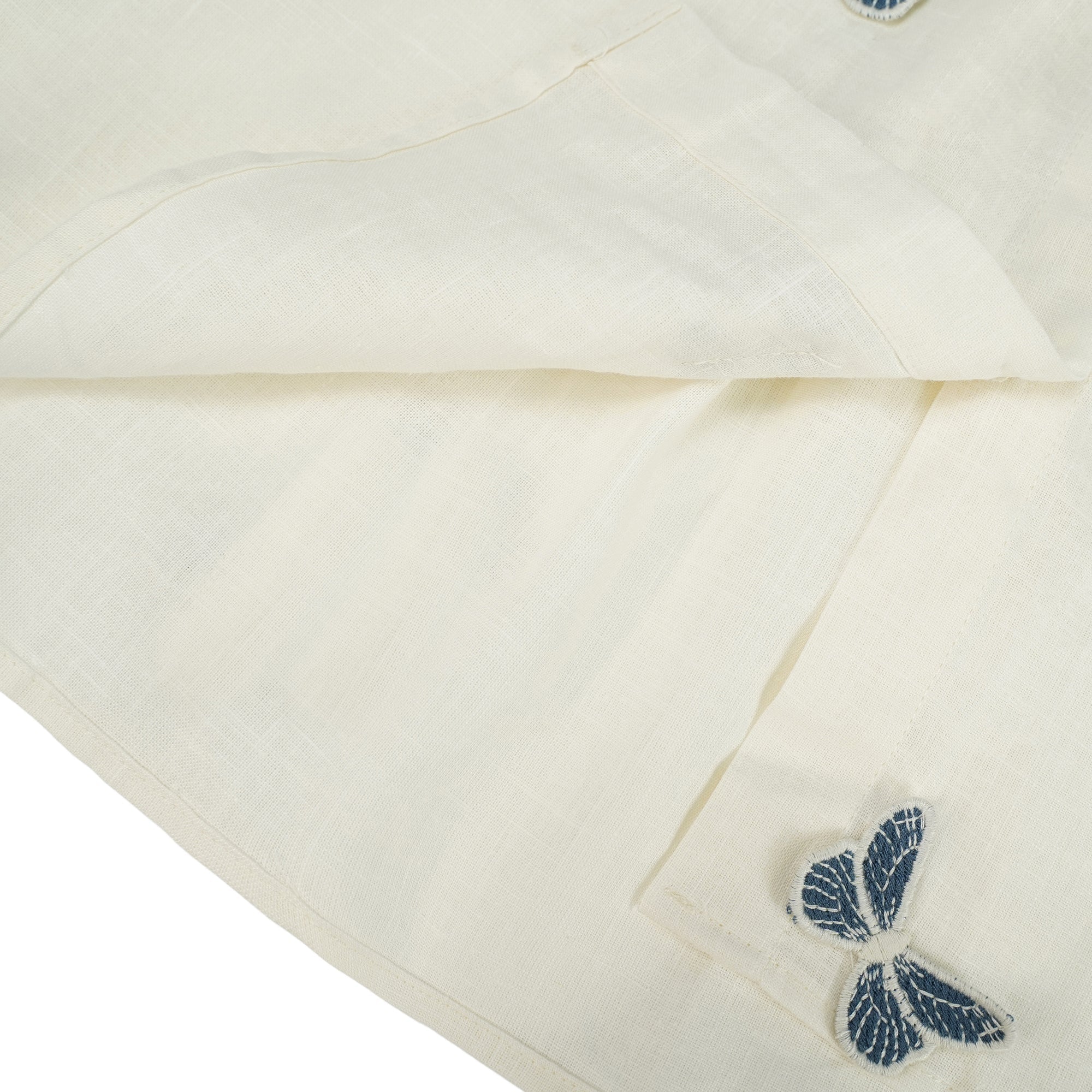 Ophélie Vitt Set med Broderad Skjorta och Shorts med Fjärilsmotiv