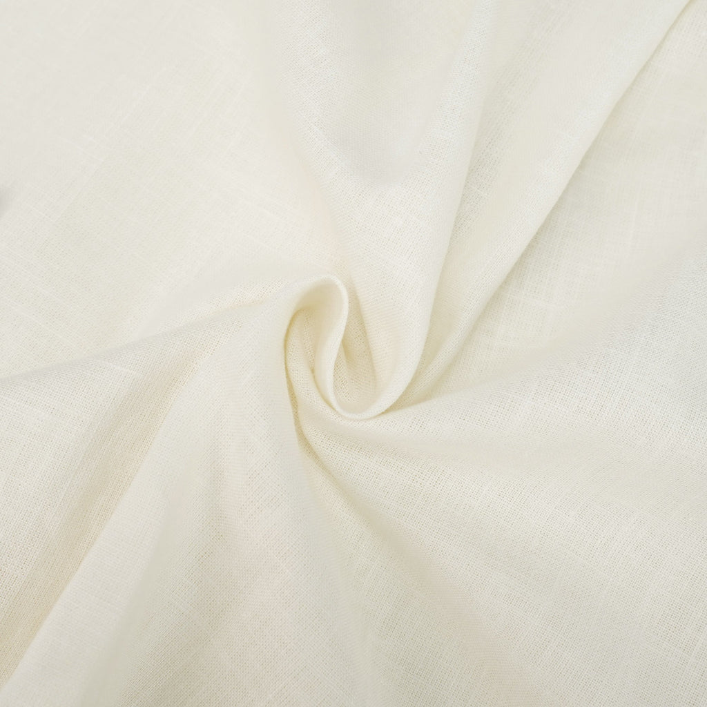 Ophélie Vitt Set med Broderad Skjorta och Shorts med Fjärilsmotiv