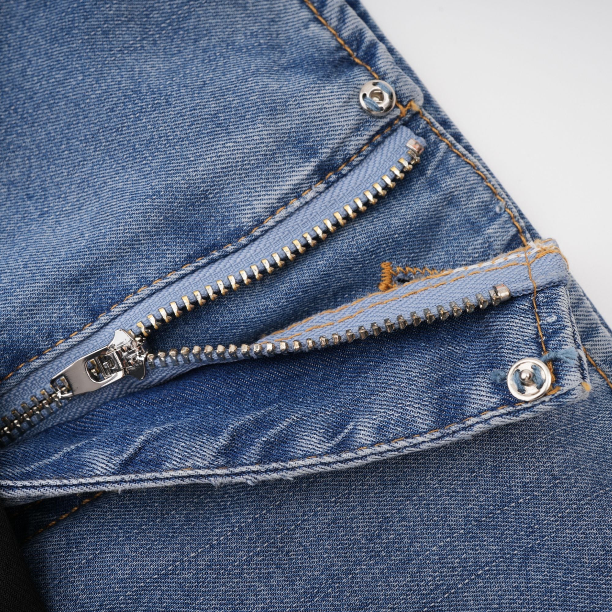 Nala matchande set med denimtopp och kjol med jerseypaneler 